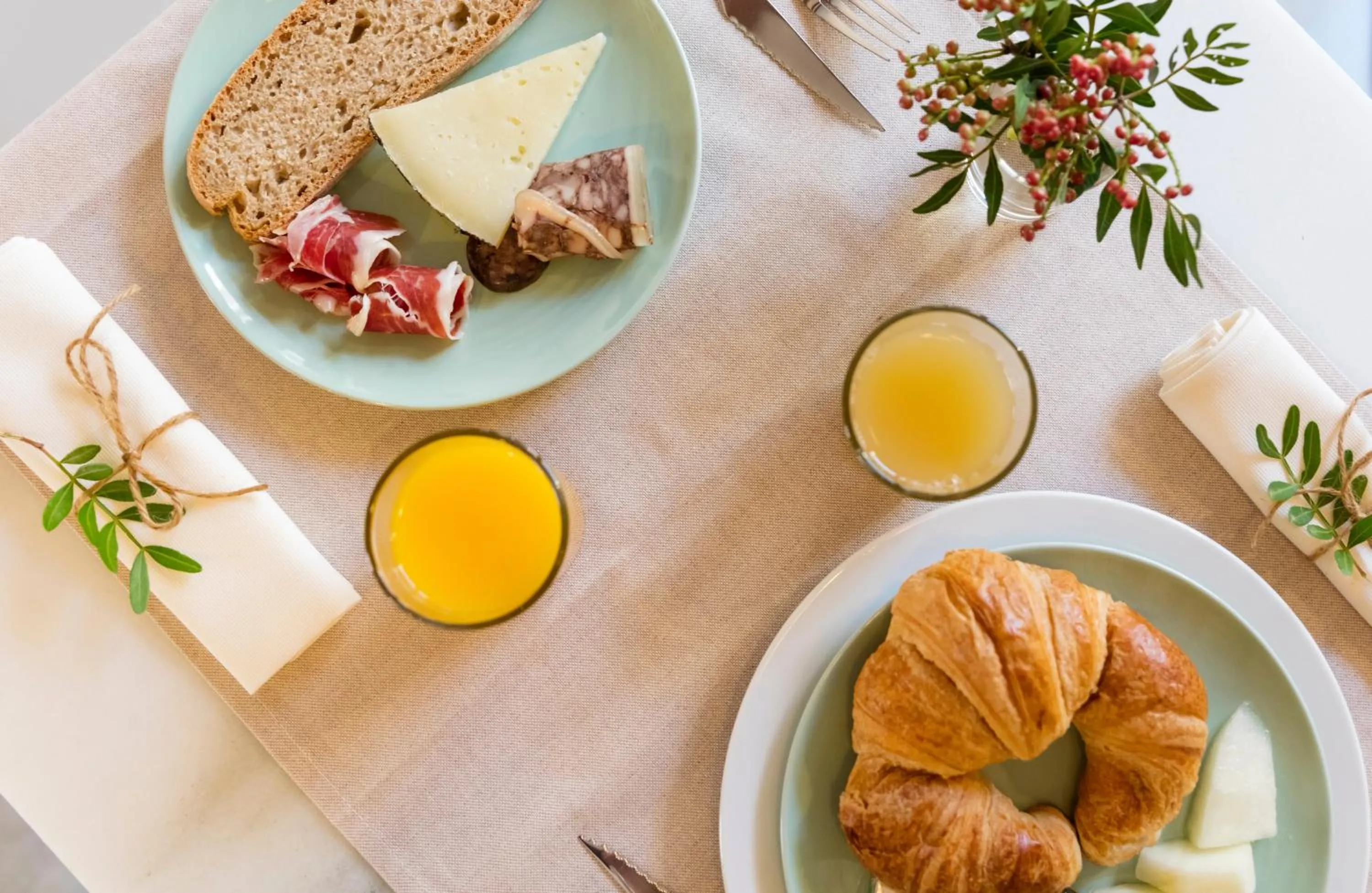 Buffet breakfast in ARA Alcudia