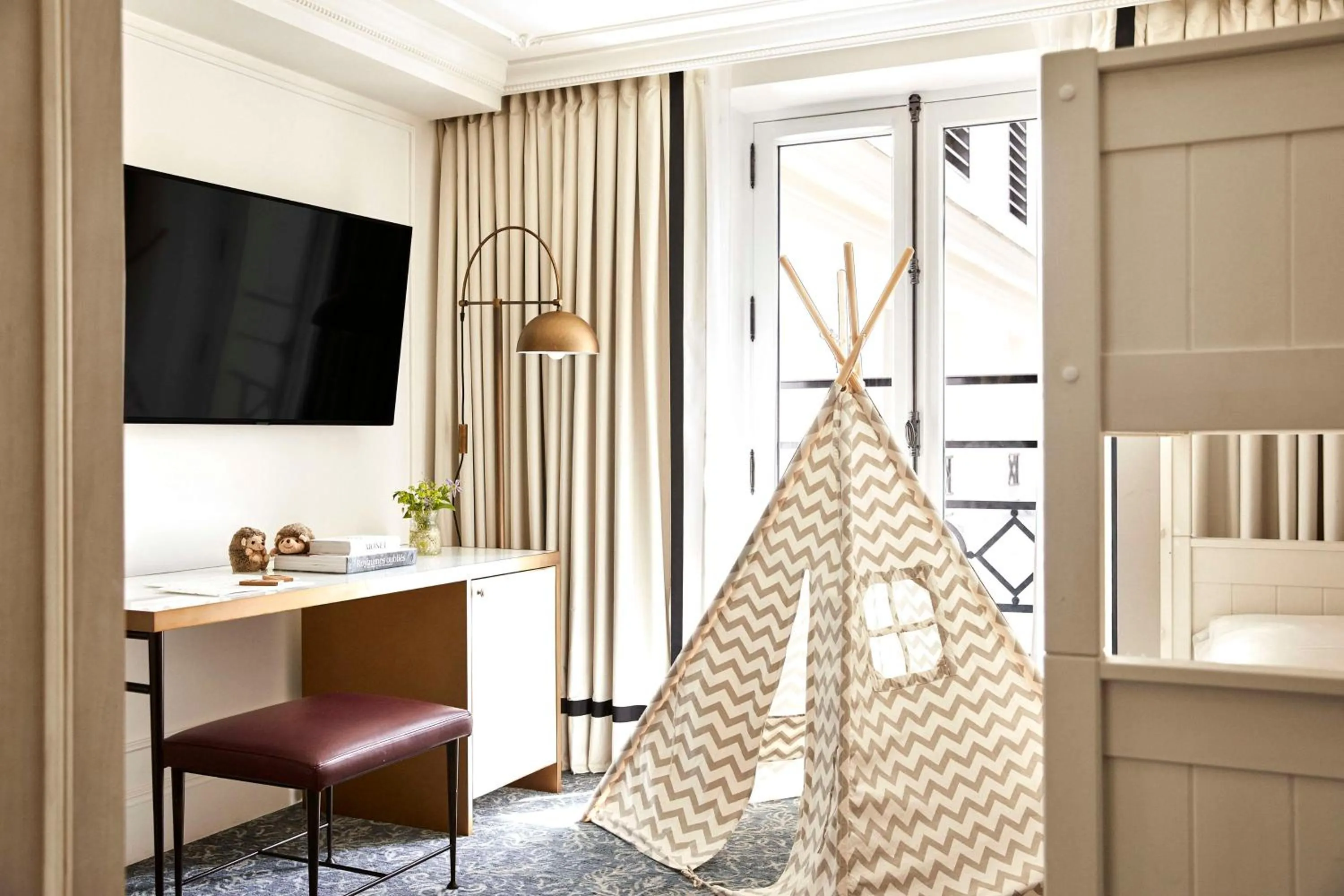 Photo of the whole room in Hôtel du Louvre, in The Unbound Collection by Hyatt