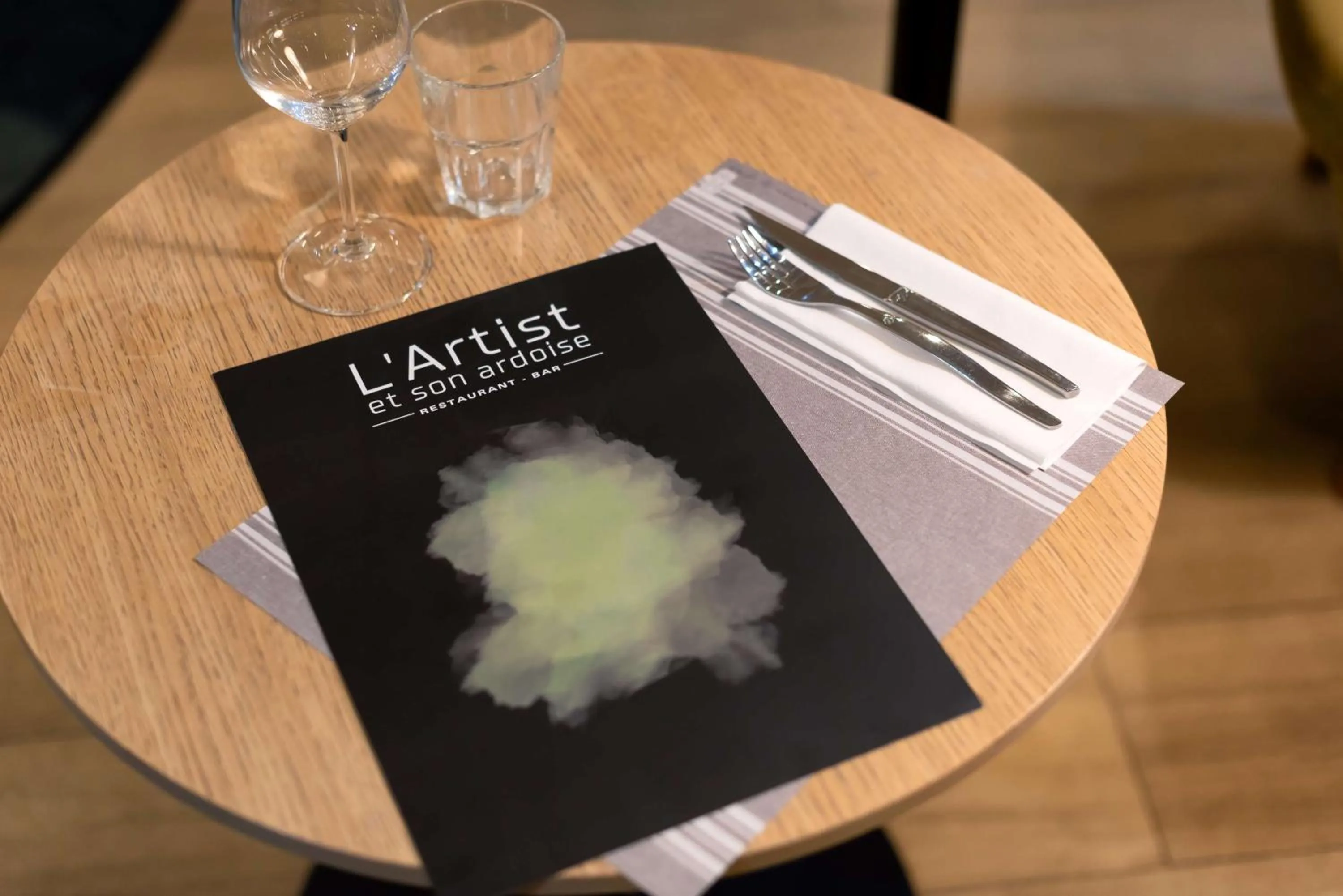 Restaurant/places to eat in DoubleTree by Hilton Paris Bougival