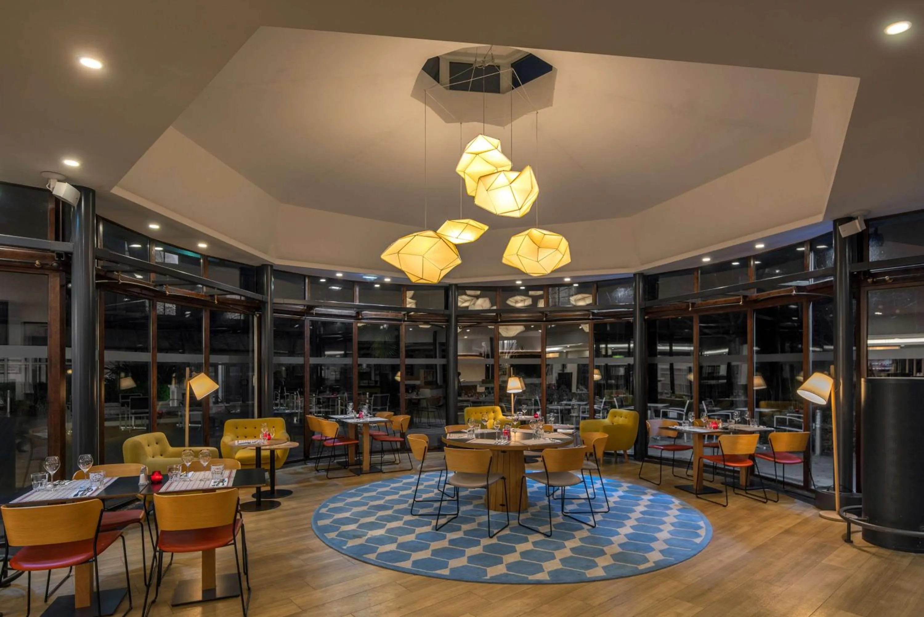 Restaurant/places to eat in DoubleTree by Hilton Paris Bougival