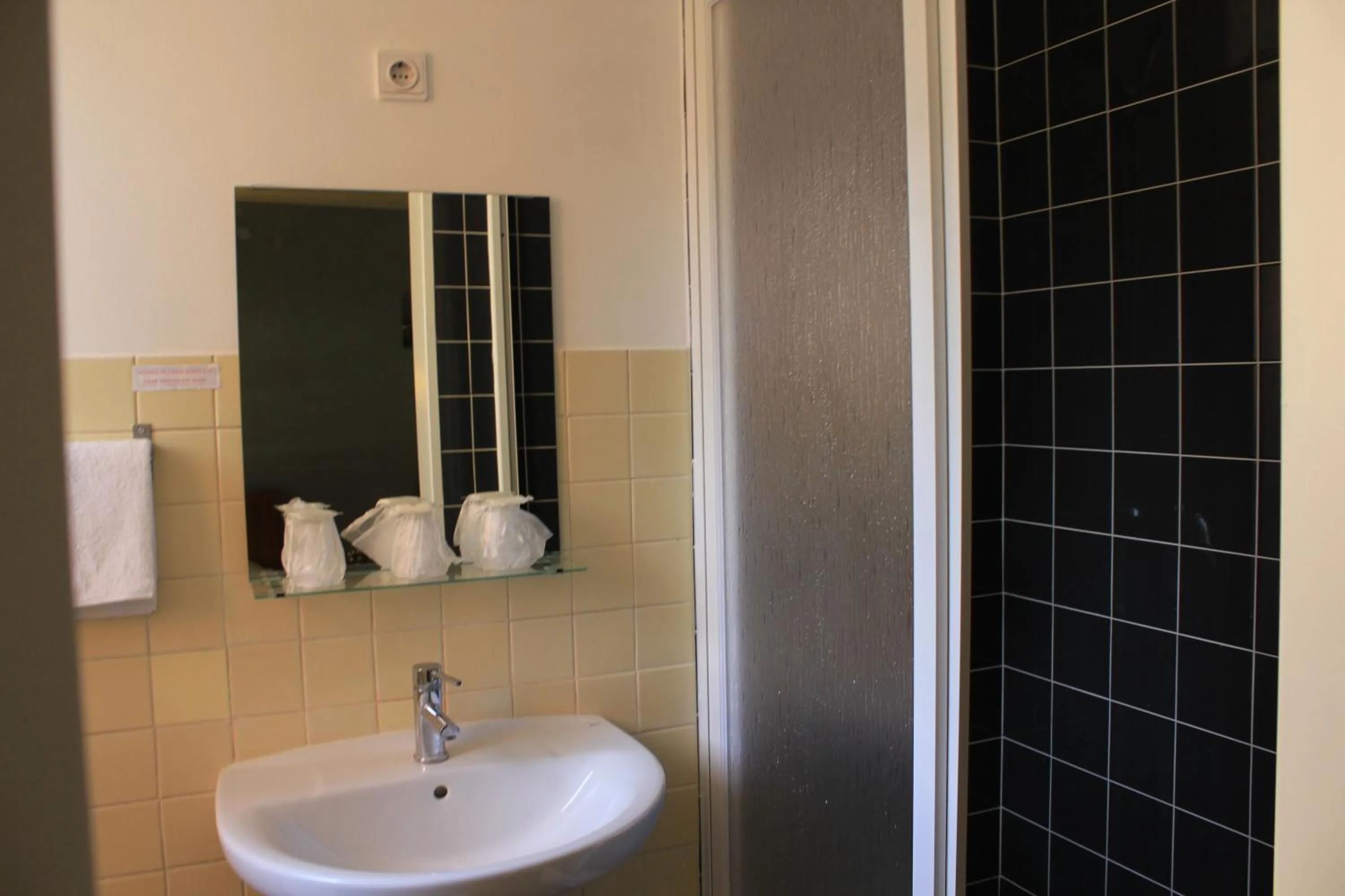 Shower in Residencial Duque de Saldanha