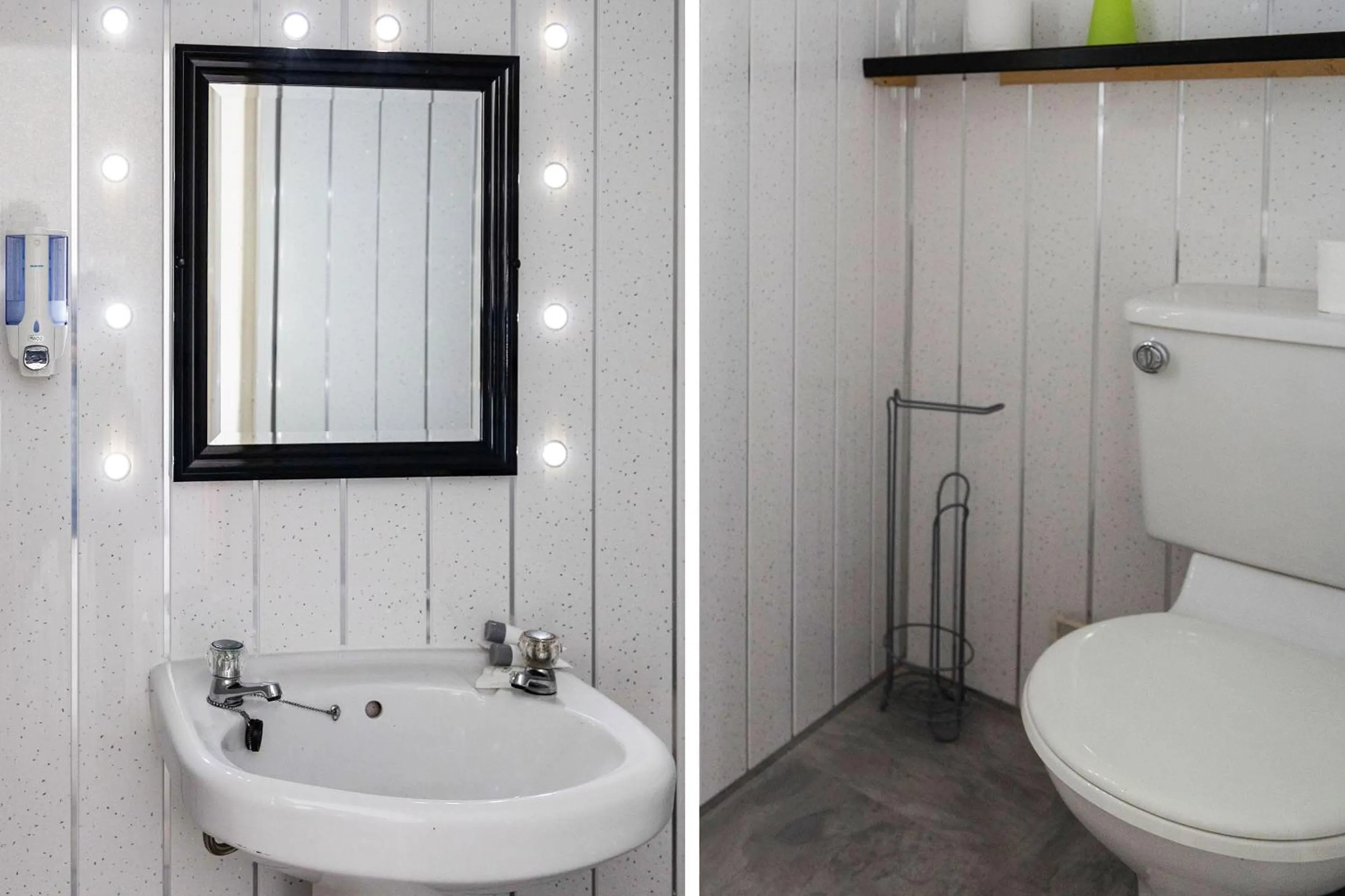 Bathroom in Harlands Hotel