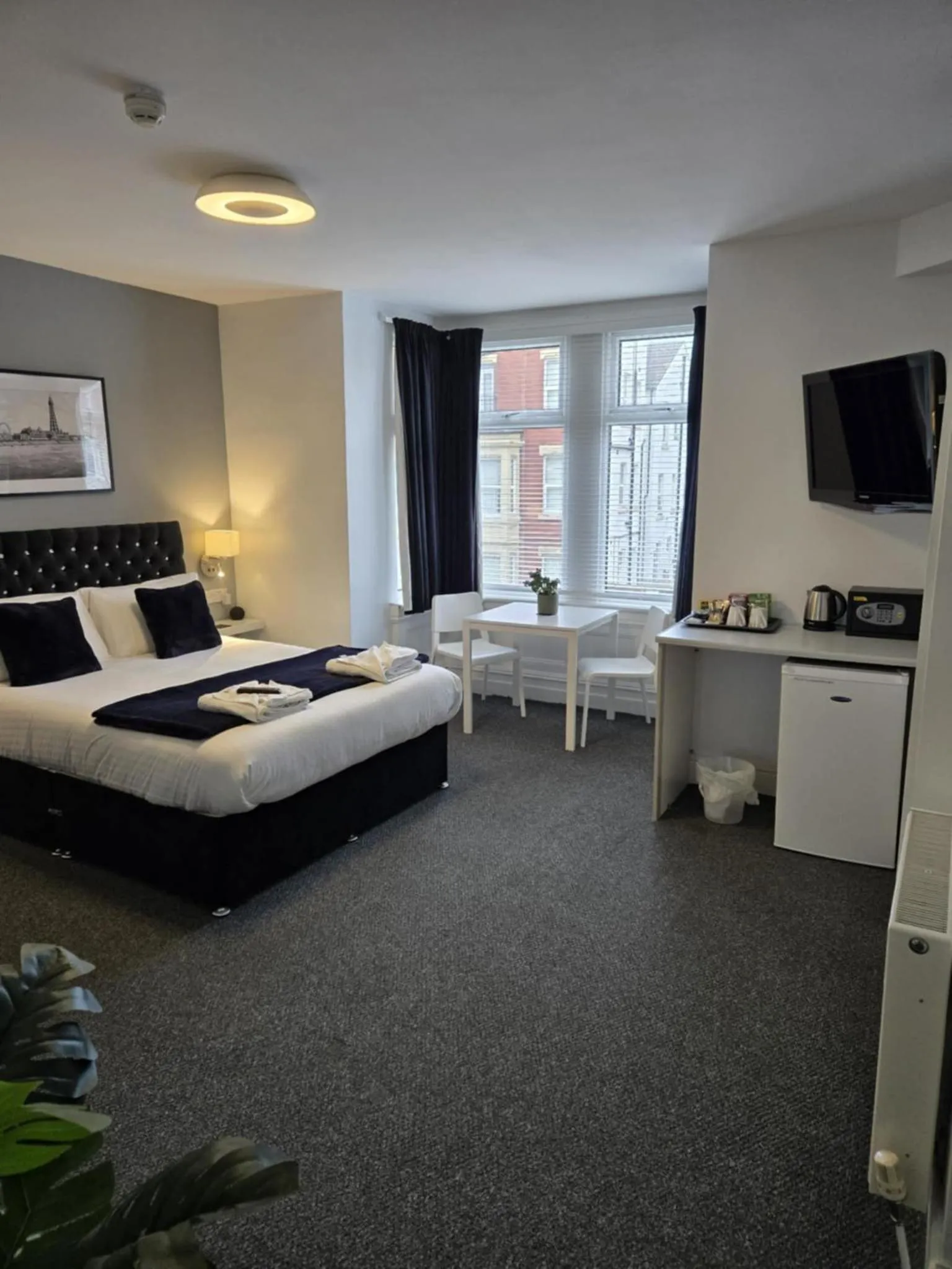 View (from property/room), Bed in Q Accommodation