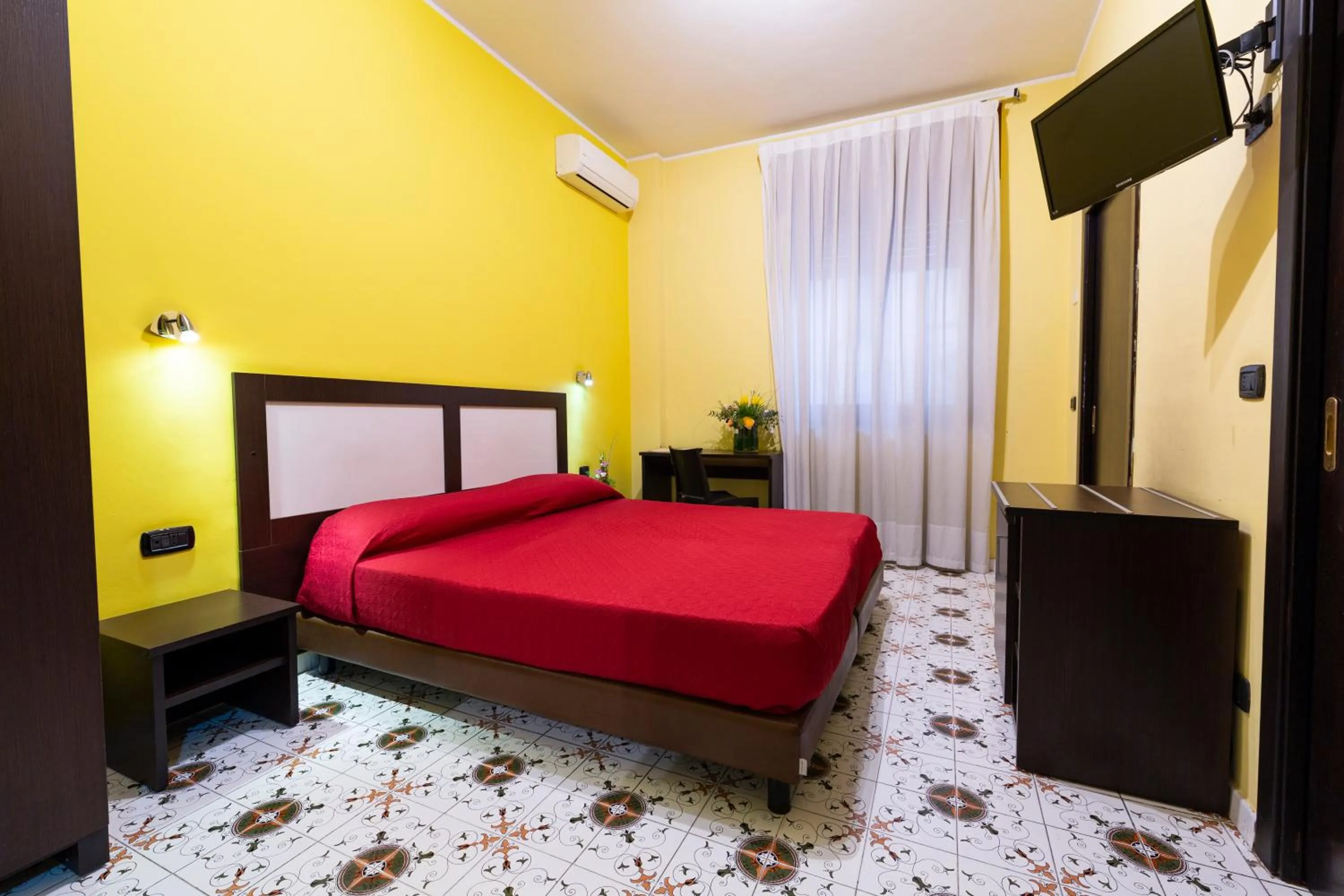 Bedroom, Bed in Hotel del Sole