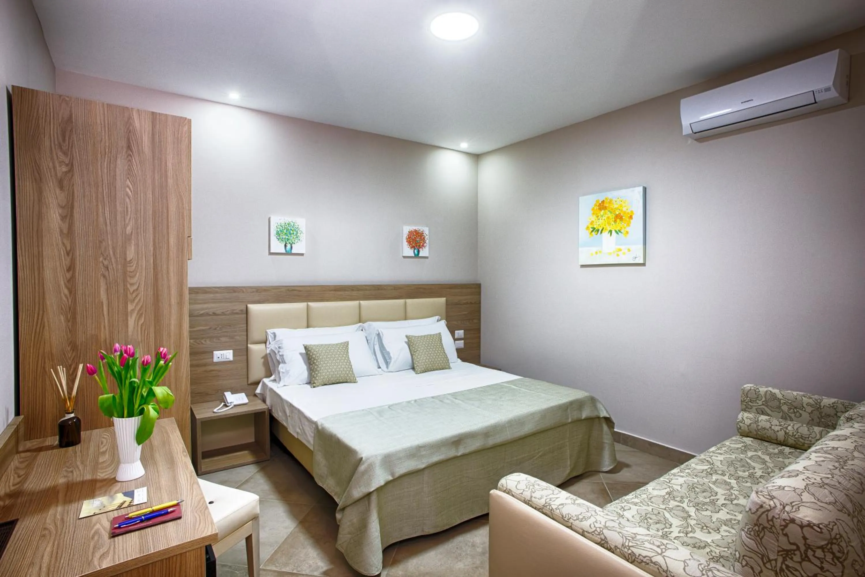 Bedroom, Bed in Hotel del Sole