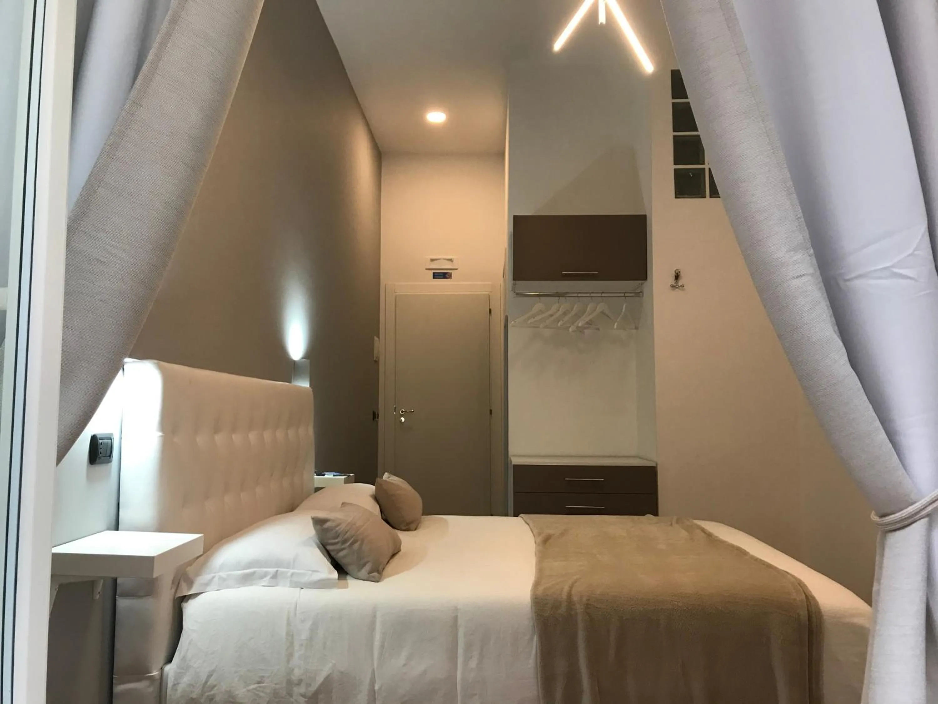 Bed in Base Napoli Plebiscito