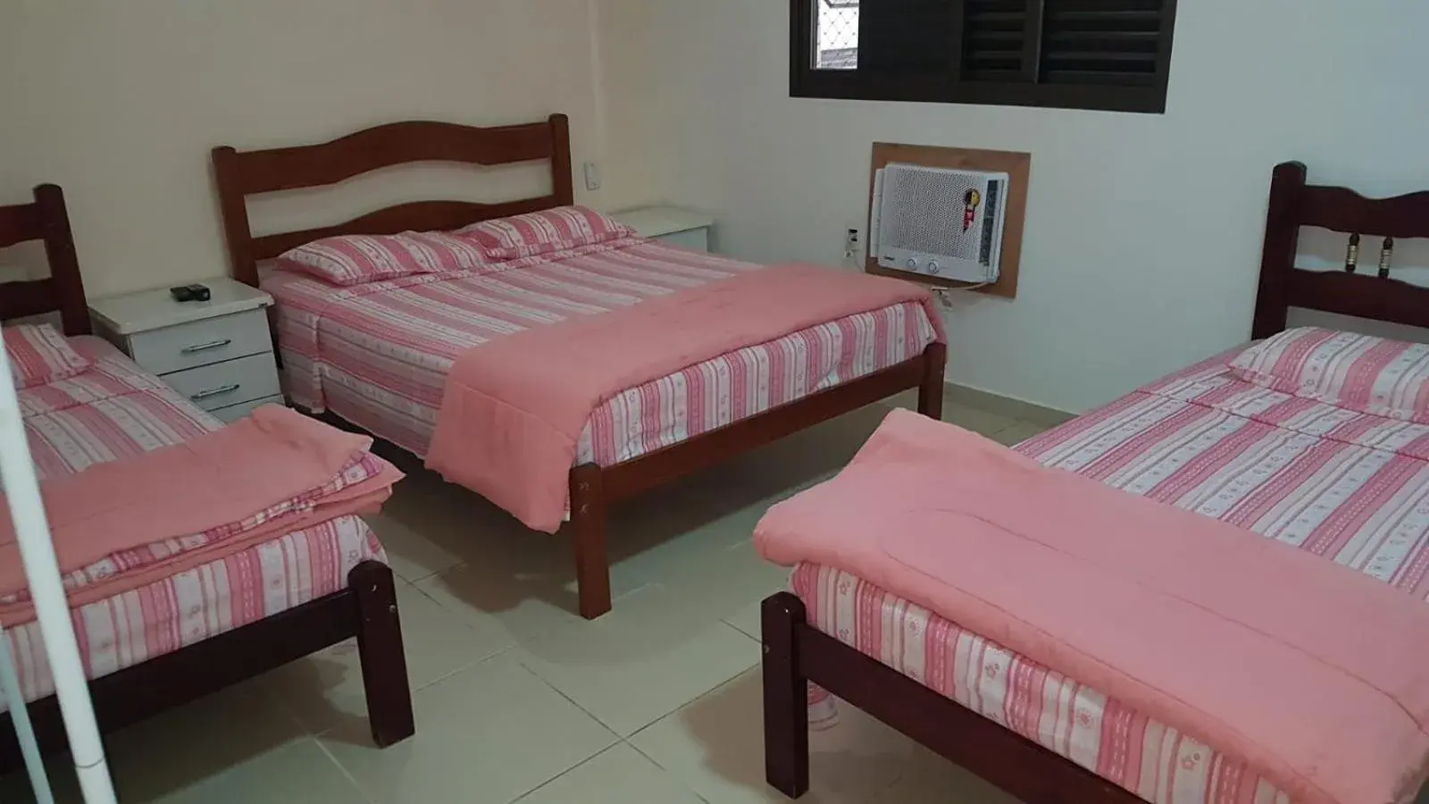 Family Room with Private Bathroom in Hotel Harmonia Family Room with Private Bathroom in Hotel Harmonia