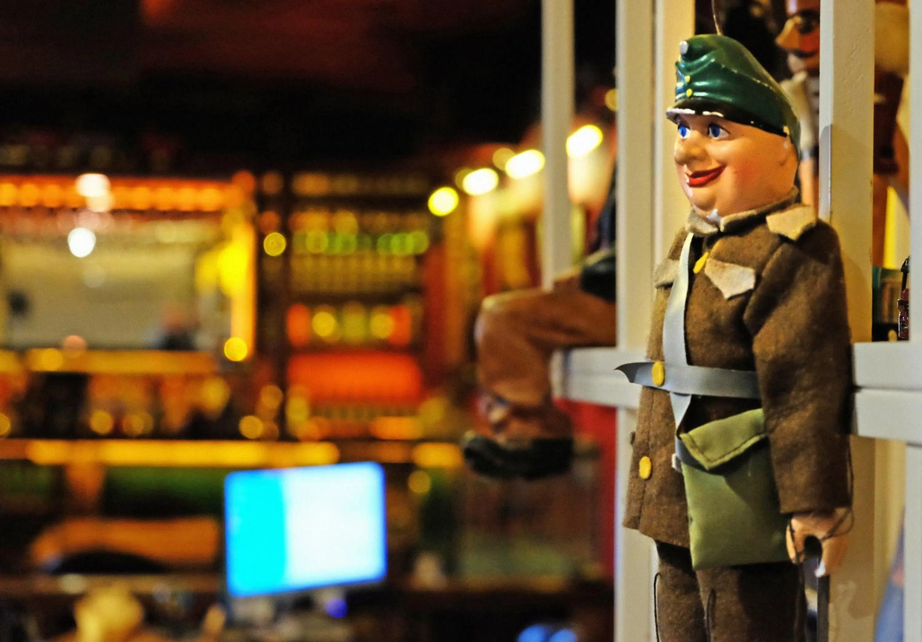 Restaurant/places to eat in Upper House