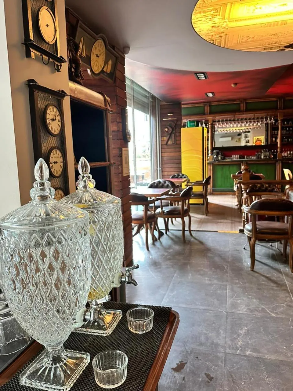 Restaurant/places to eat in Upper House