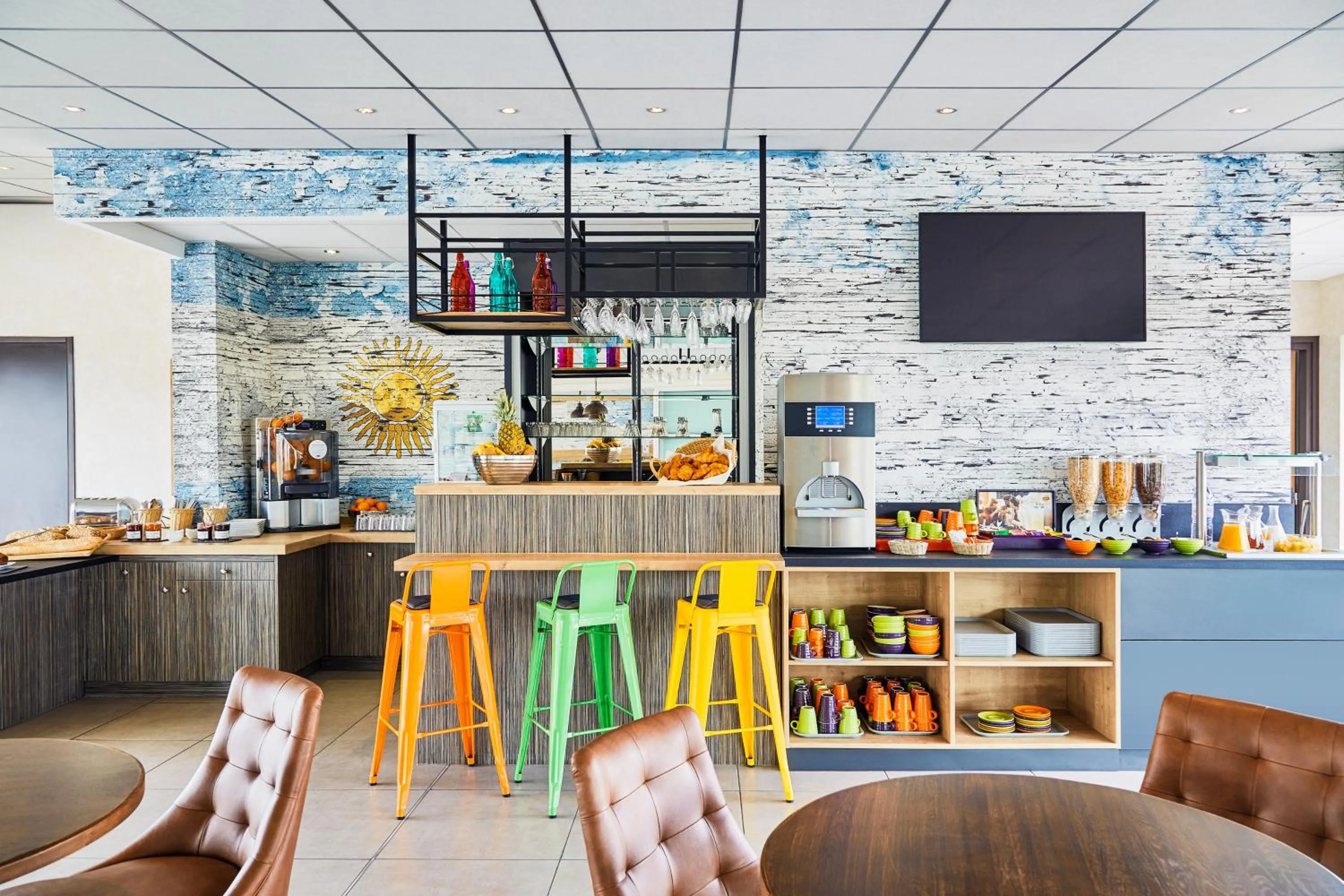 Living room in Ibis Styles Hyères Rooftop & Spa