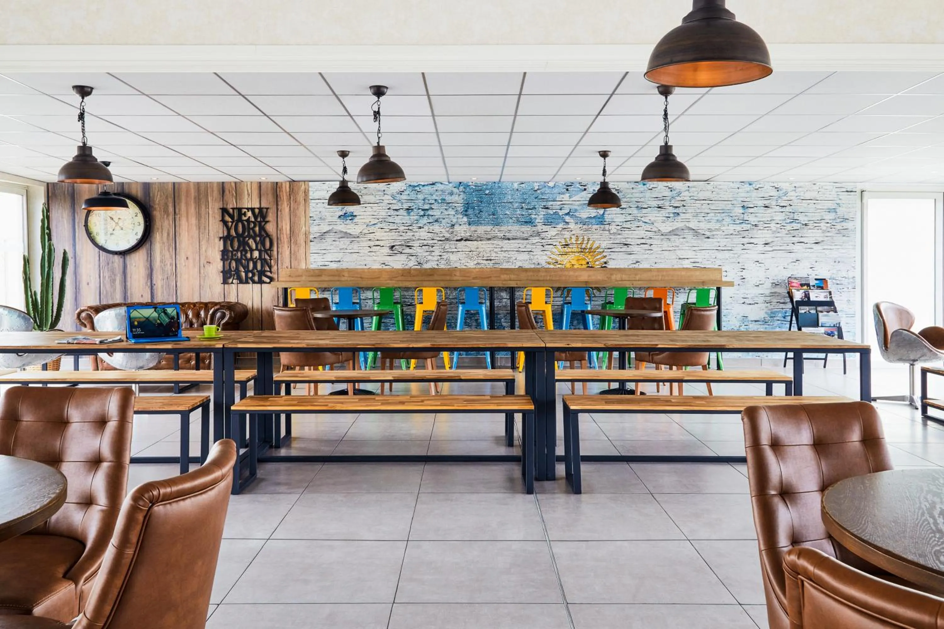 Business facilities in Ibis Styles Hyères Rooftop & Spa