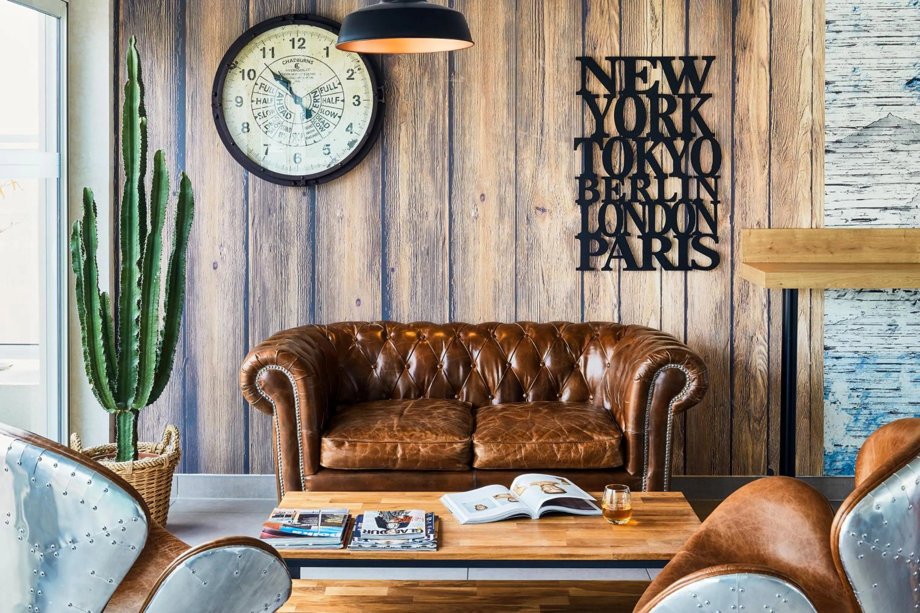 Living room in Ibis Styles Hyères Rooftop & Spa