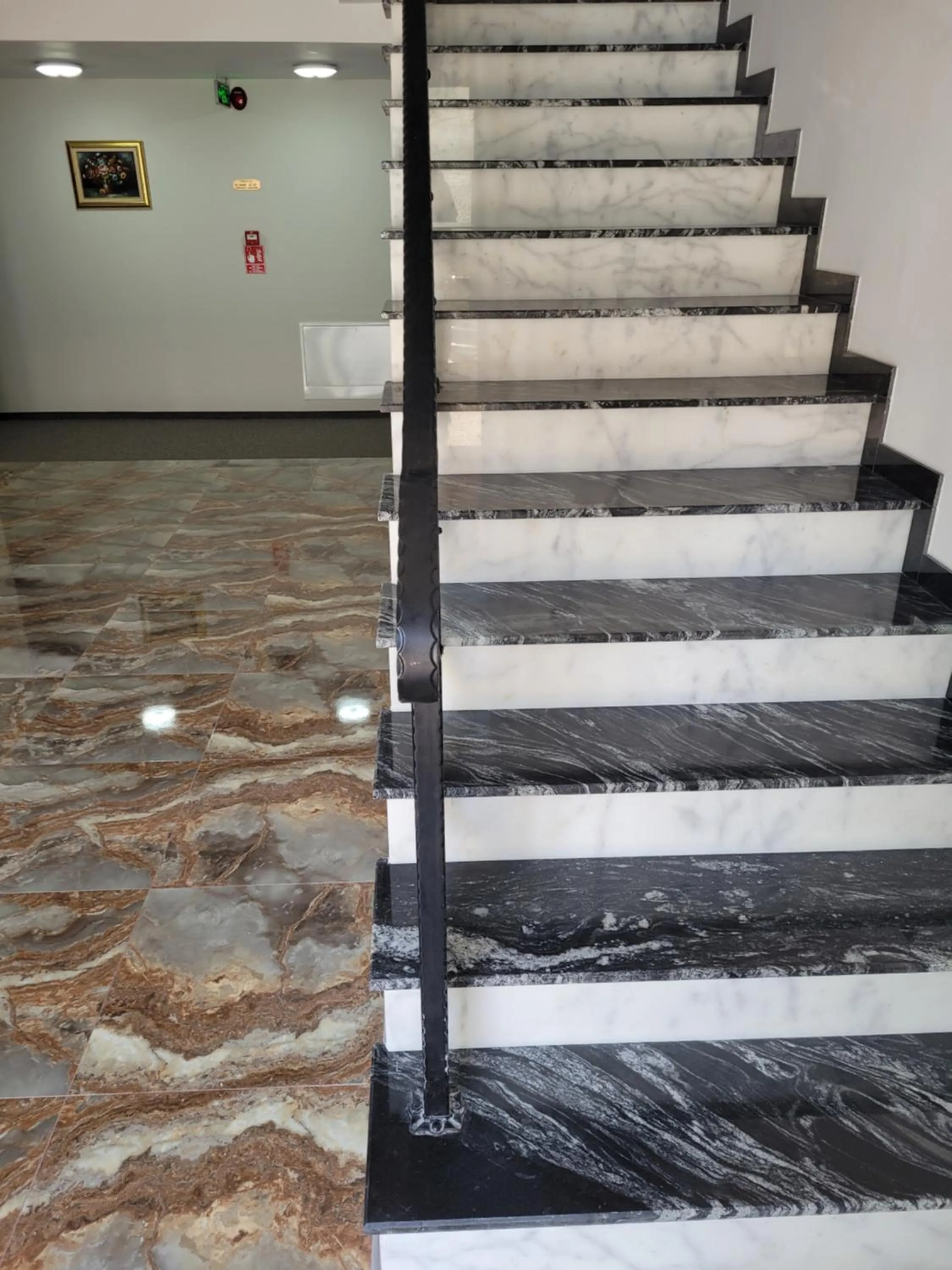 Facade/entrance in LOTUS Boutique