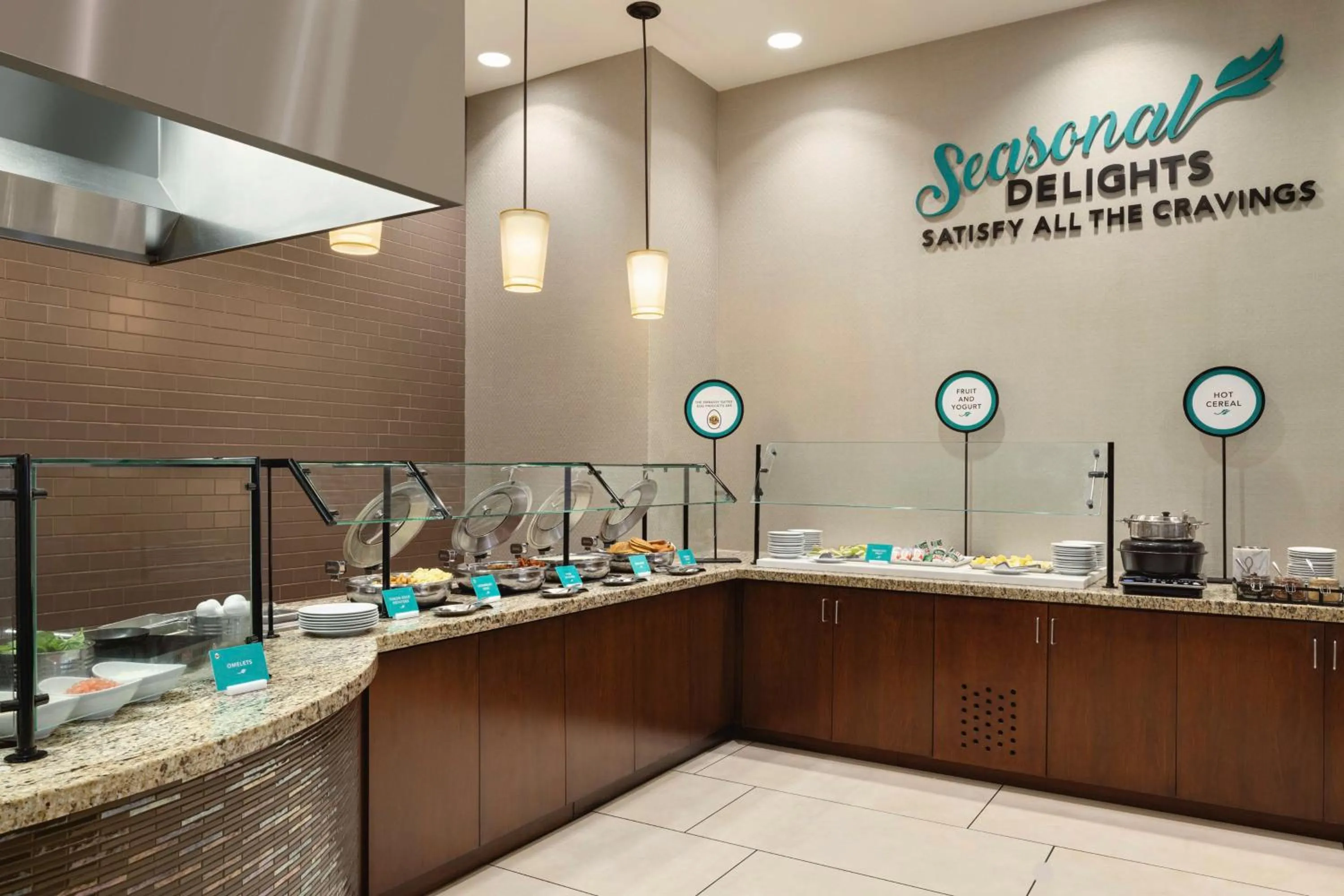 Breakfast in Embassy Suites Chattanooga Hamilton Place