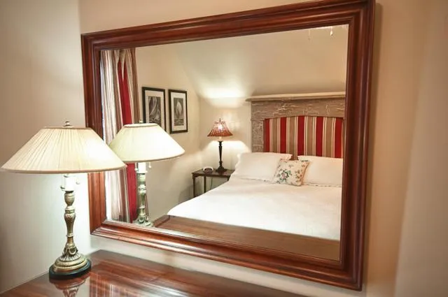 Decorative detail, Bed in Dunlop Inn