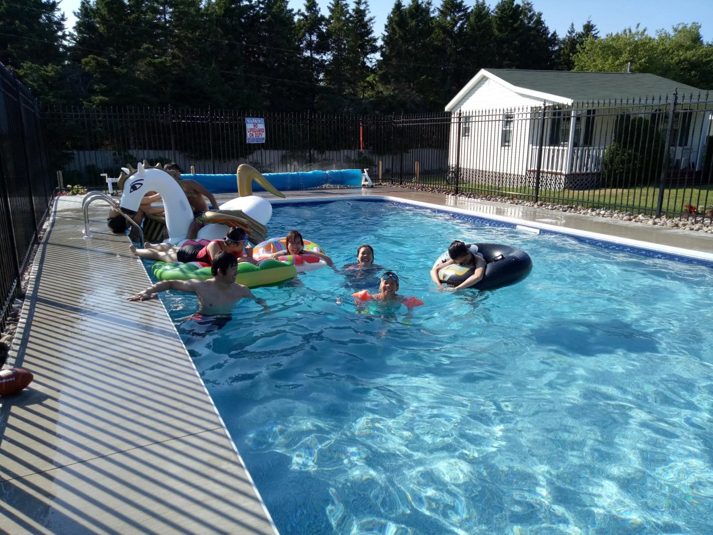 Swimming pool in By the Bay Cottages