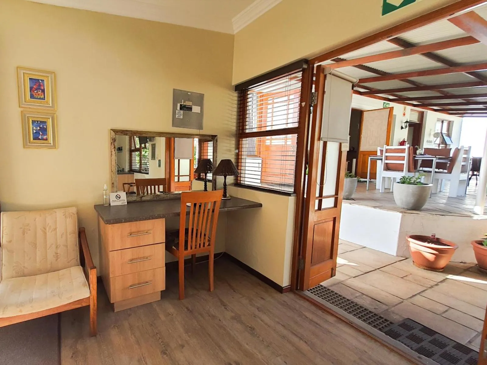 Seating area in Cummings Guesthouse