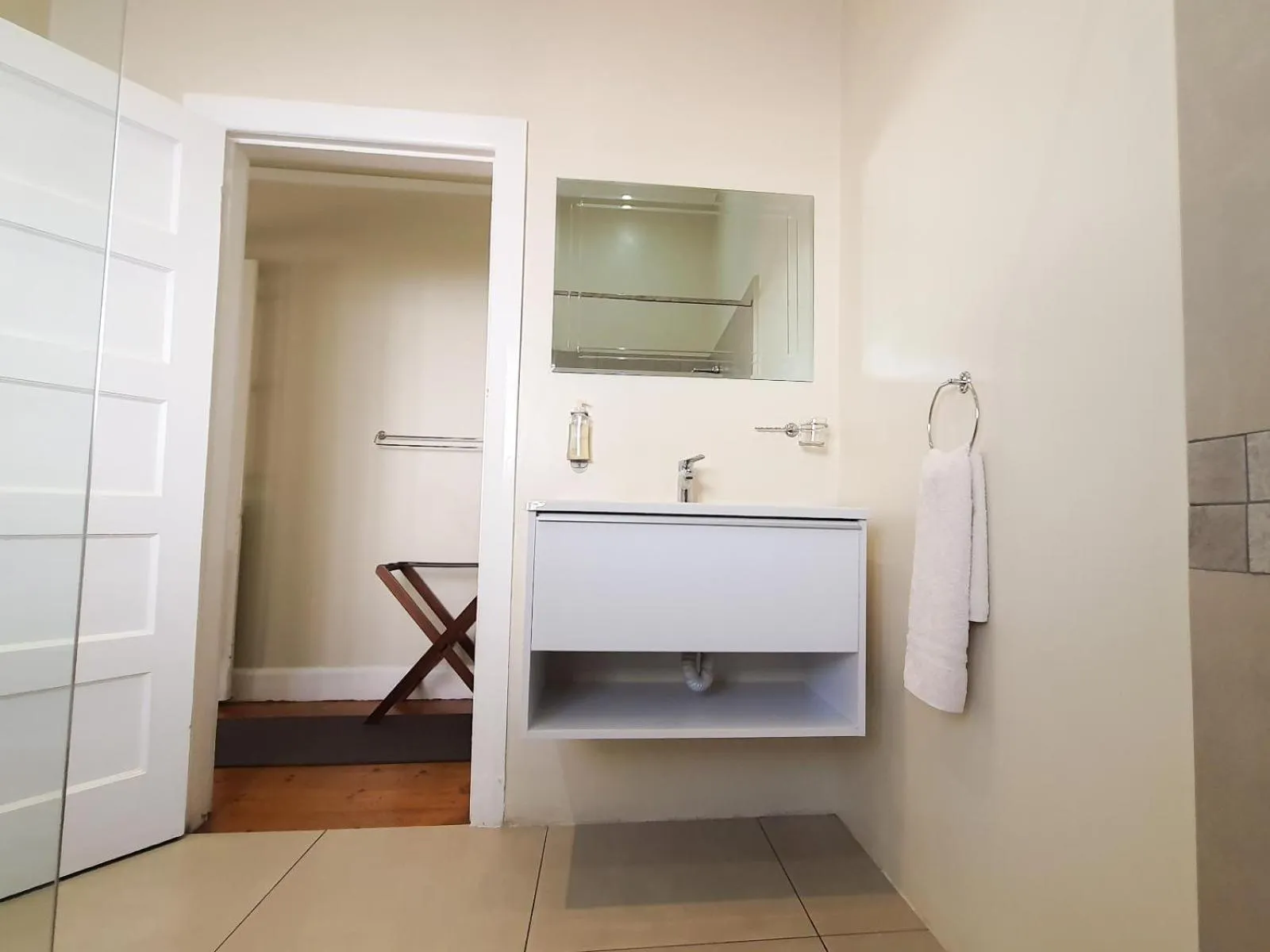 Bathroom in Cummings Guesthouse