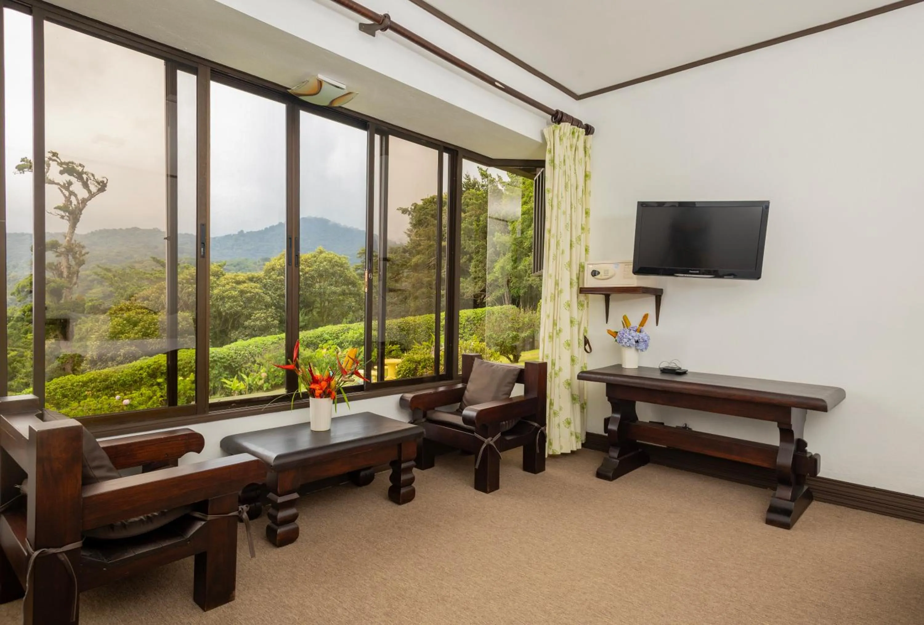 Mountain view in Trapp Family Lodge Monteverde