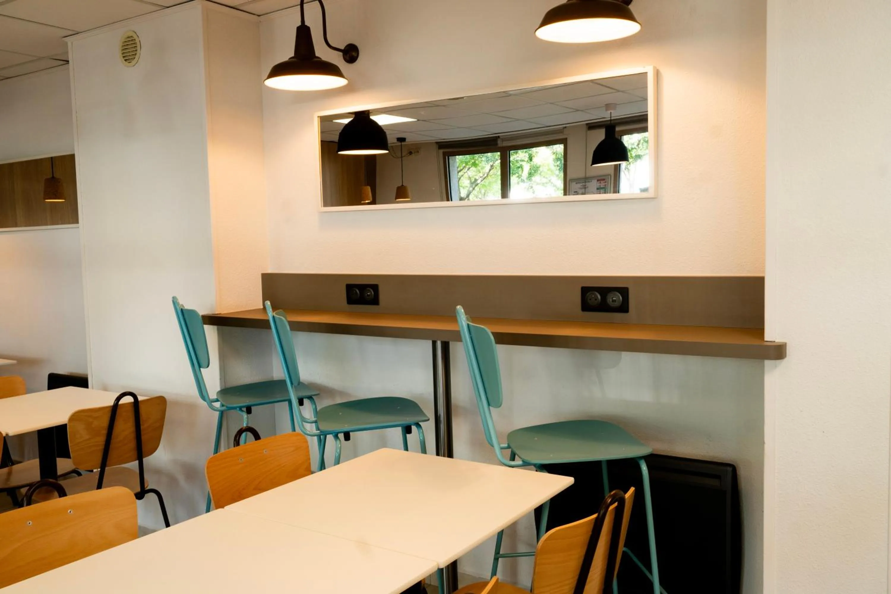 Seating area in Première Classe Paris-Ouest Gennevilliers