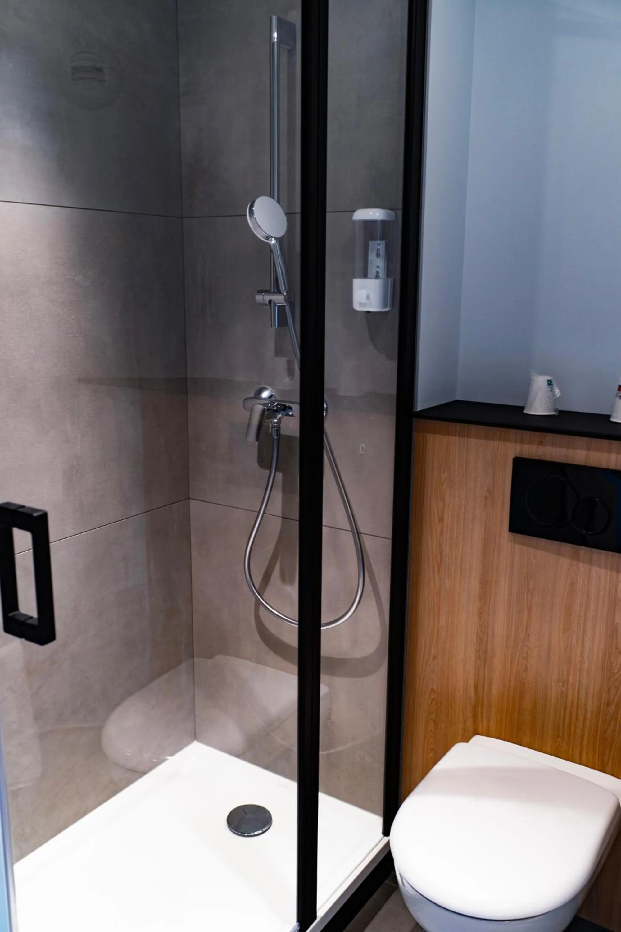 Dining area in Première Classe Paris-Ouest Gennevilliers