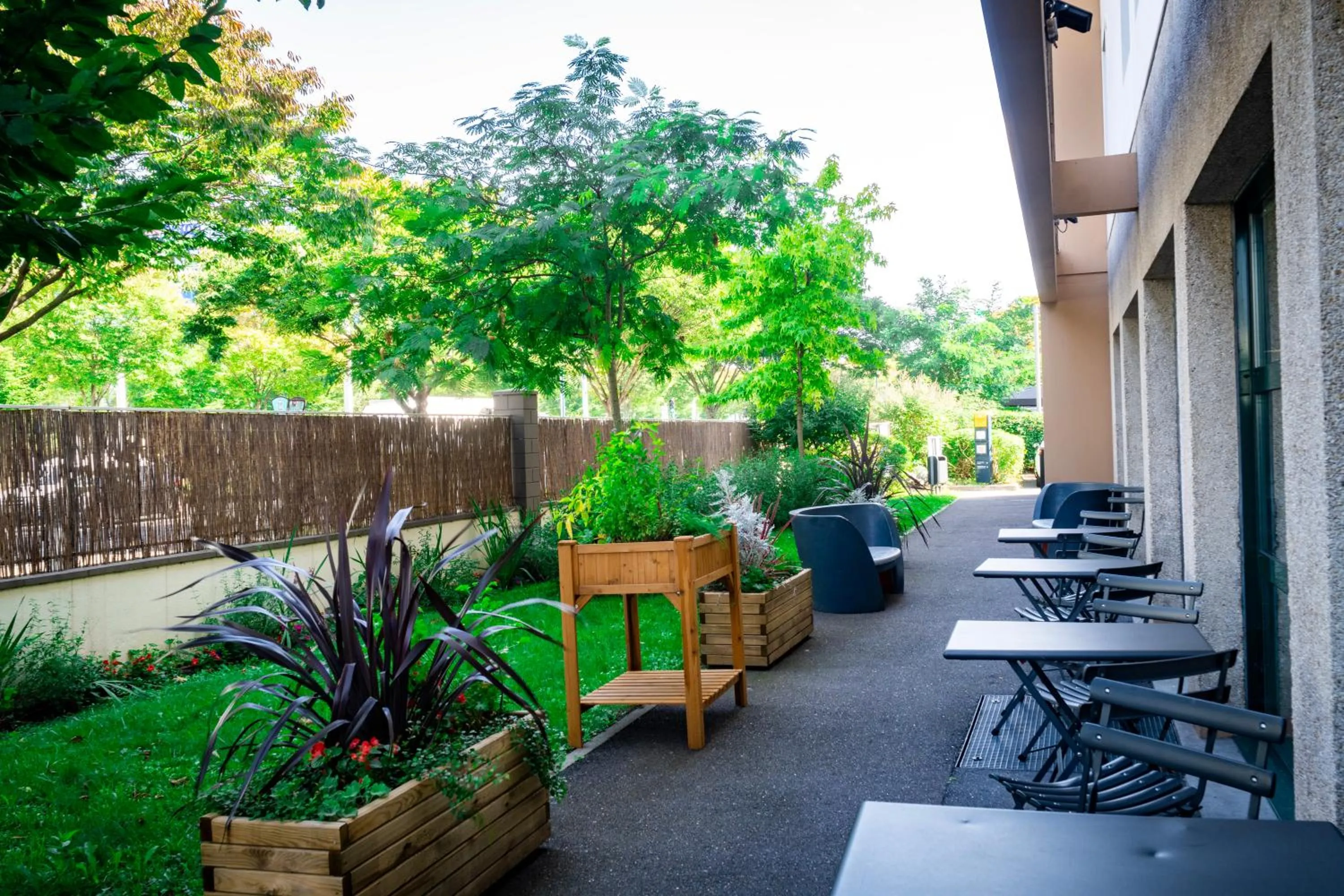 Garden in Première Classe Paris-Ouest Gennevilliers