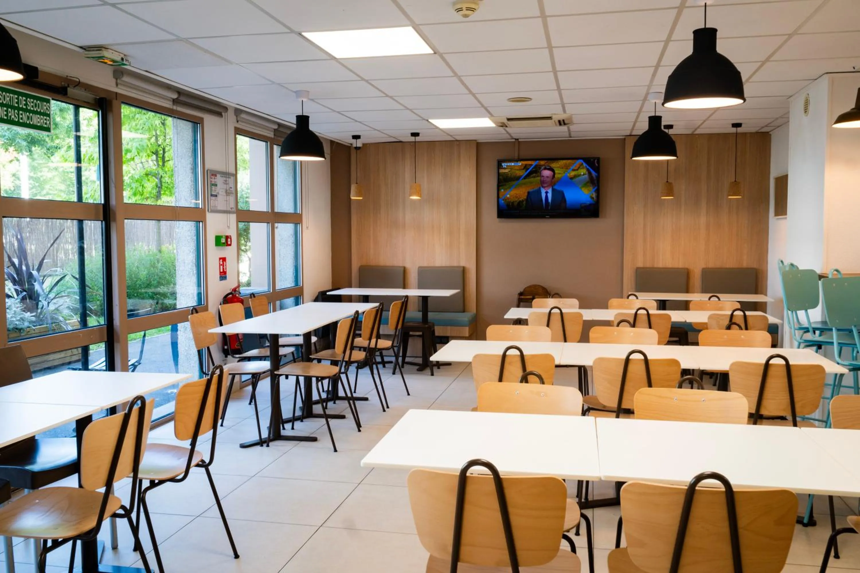 Breakfast in Première Classe Paris-Ouest Gennevilliers