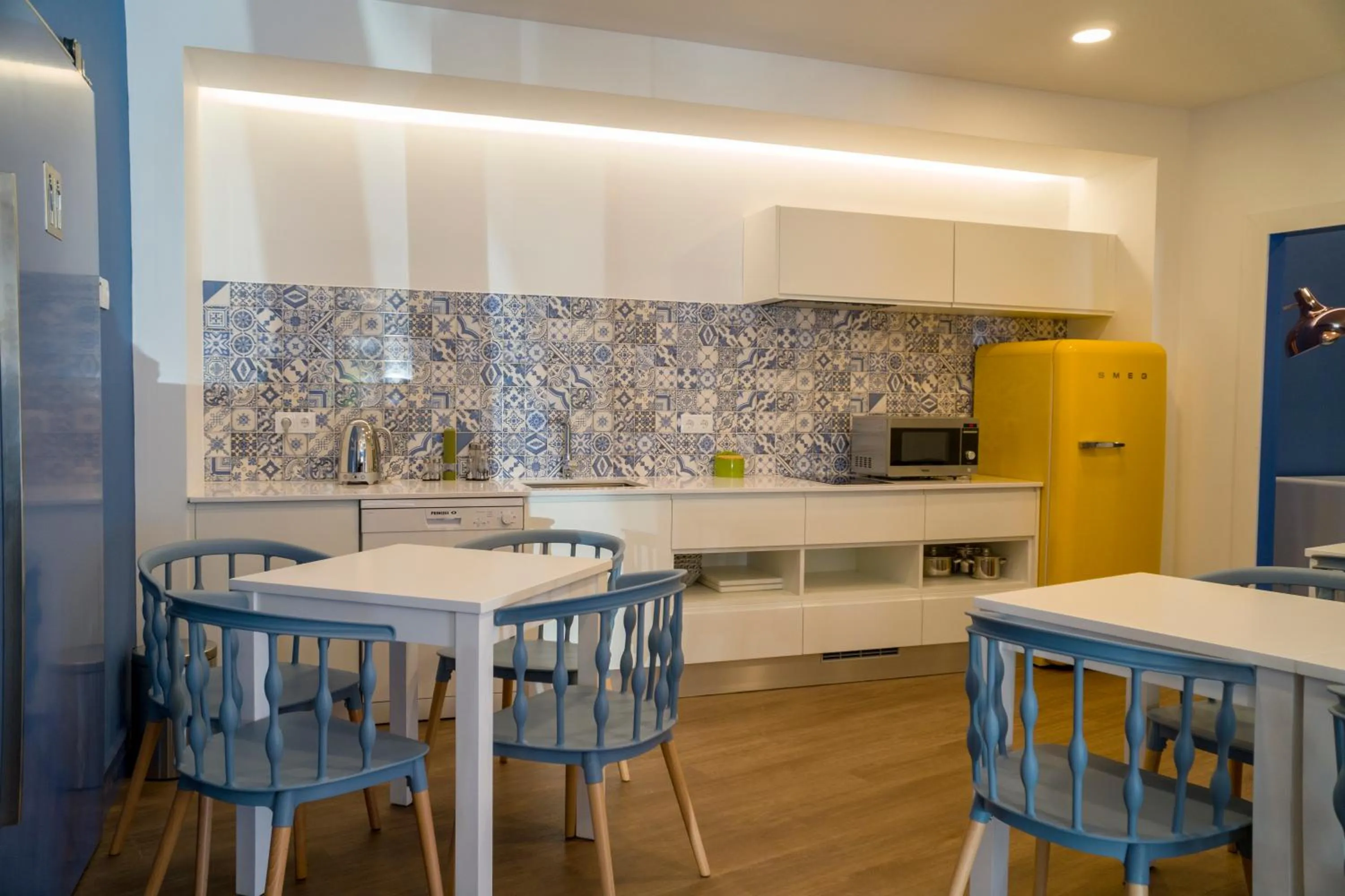 Kitchen or kitchenette in ZIGZAG HOSTEL