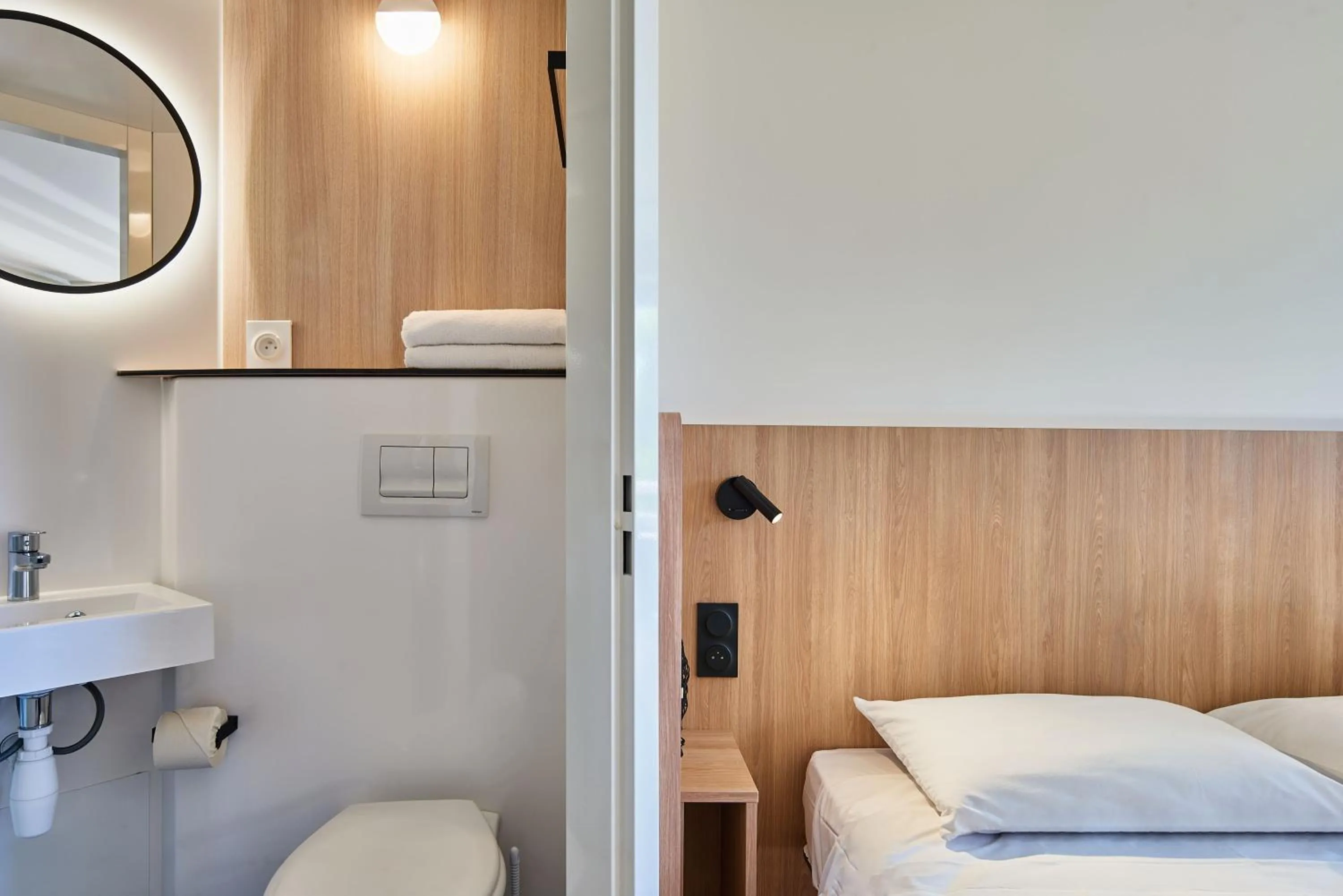 Toilet in Premiere Classe Freyming Merlebach