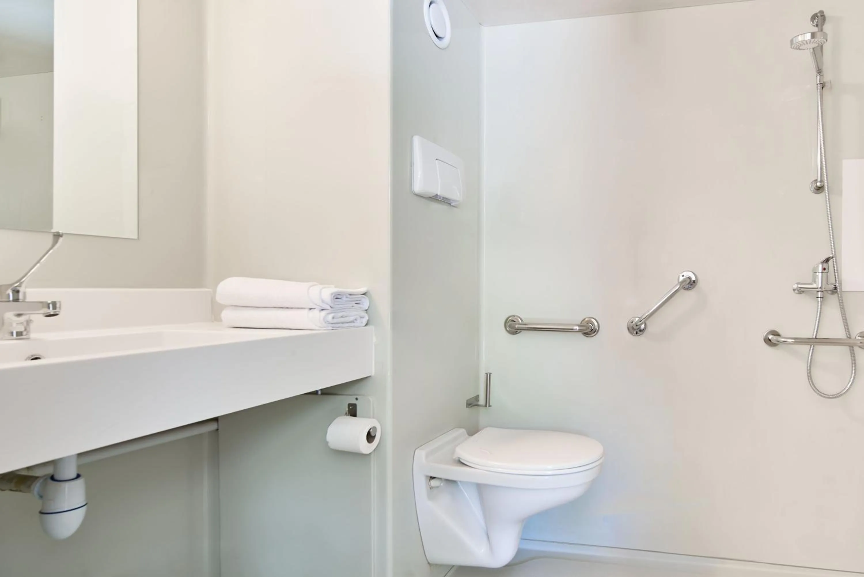 Facility for disabled guests in Premiere Classe Freyming Merlebach