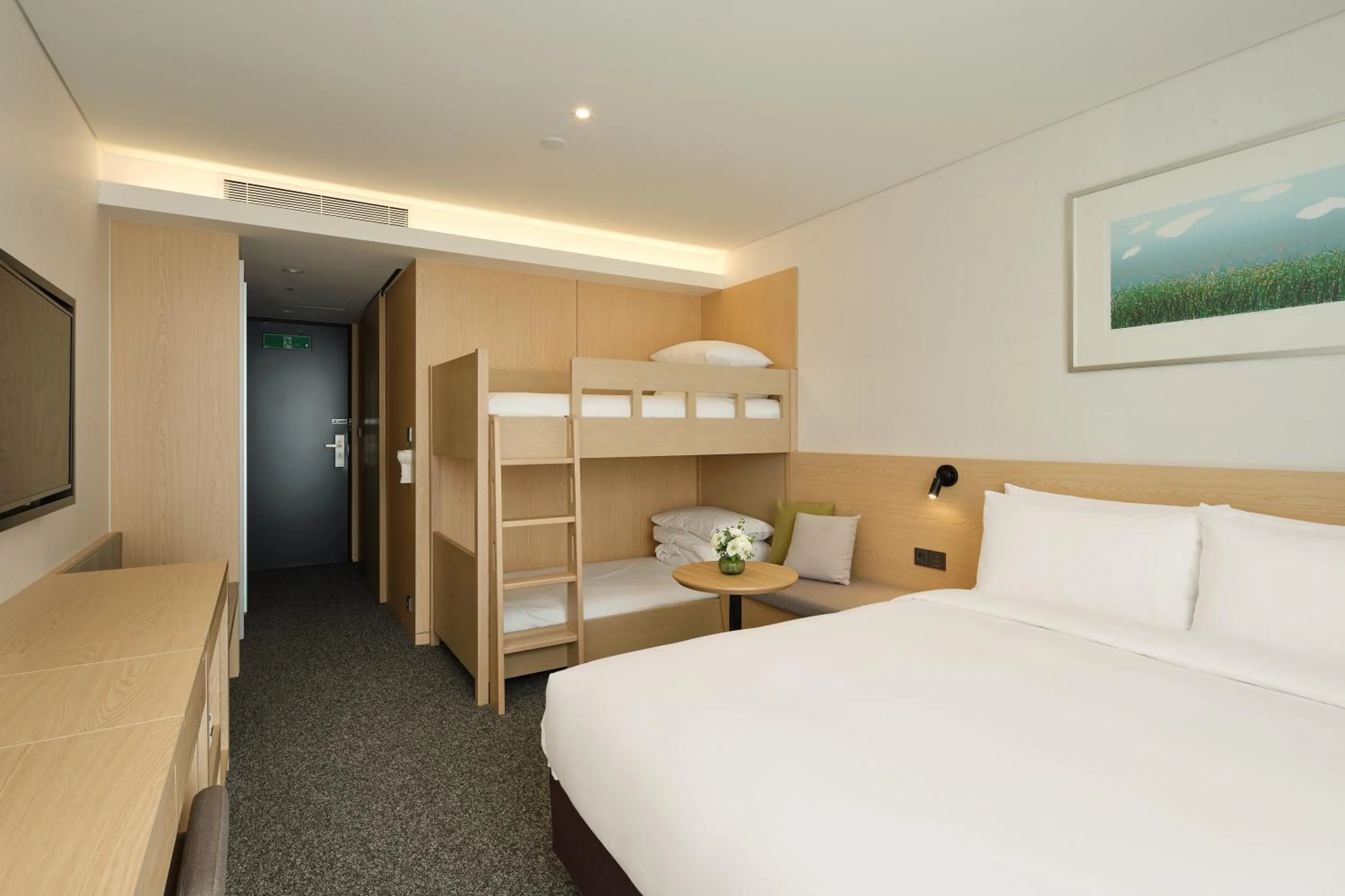 Bed in Nine Tree by Parnas Seoul Insadong