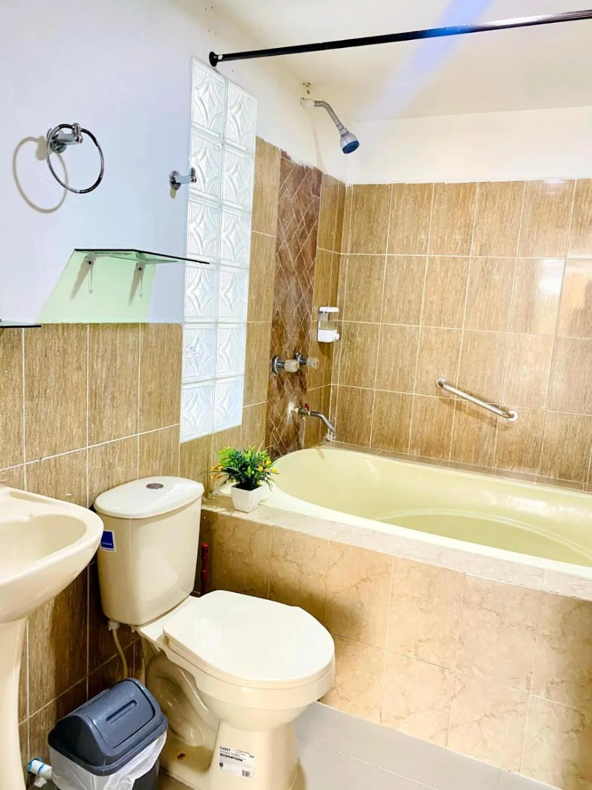 Hotel West California