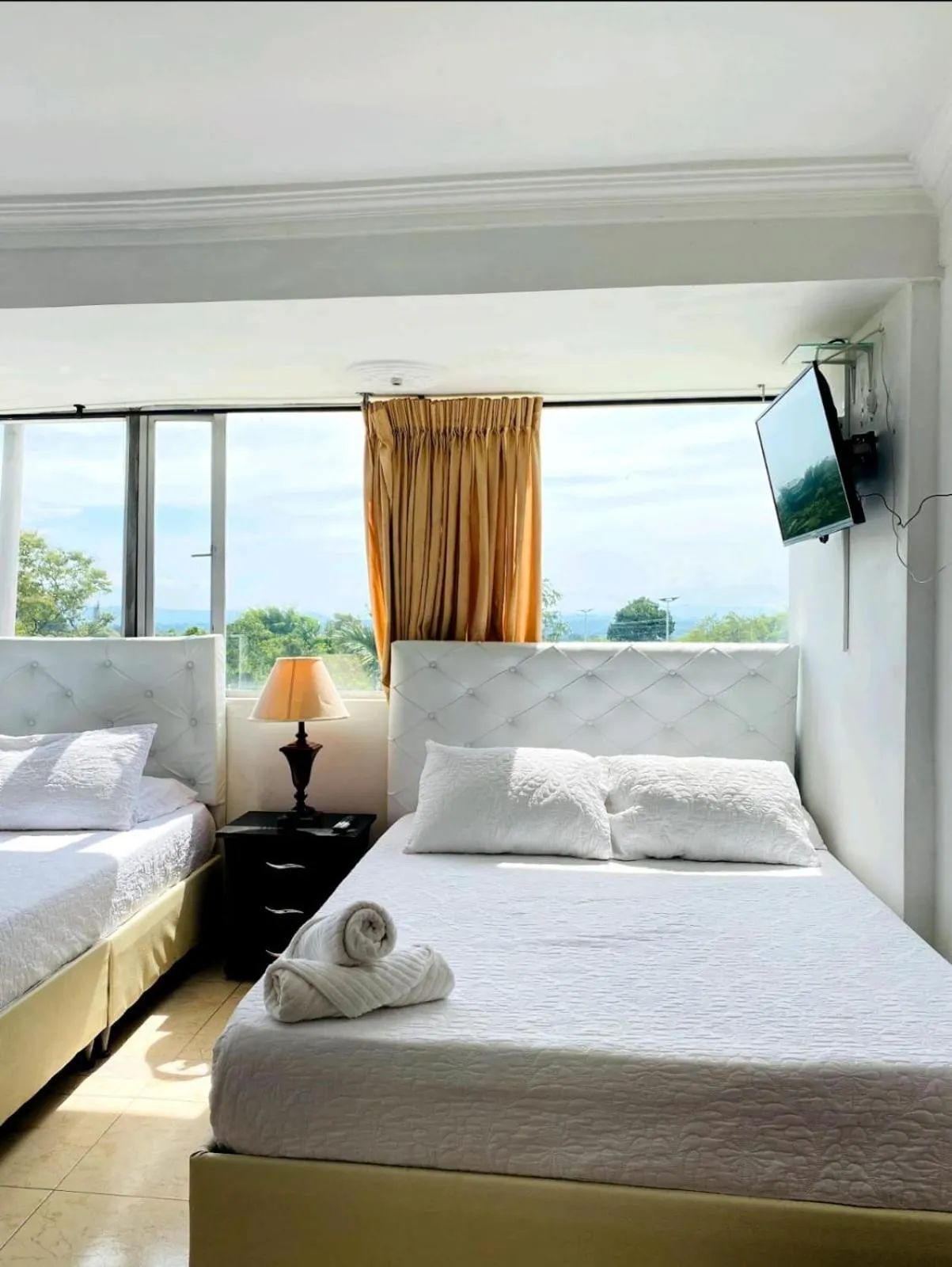 Bed in Hotel West California