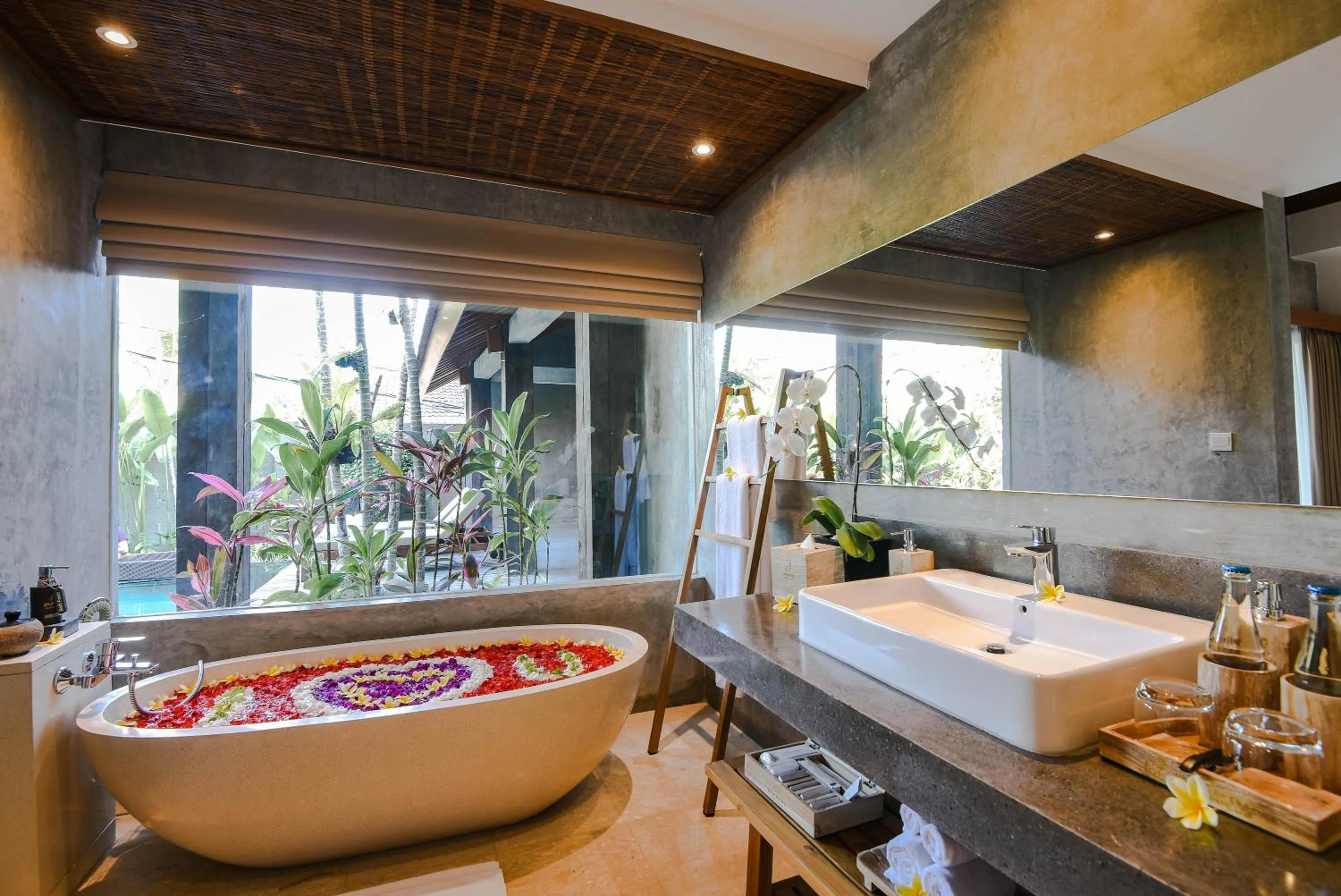 Bathroom in Purana Suite Ubud