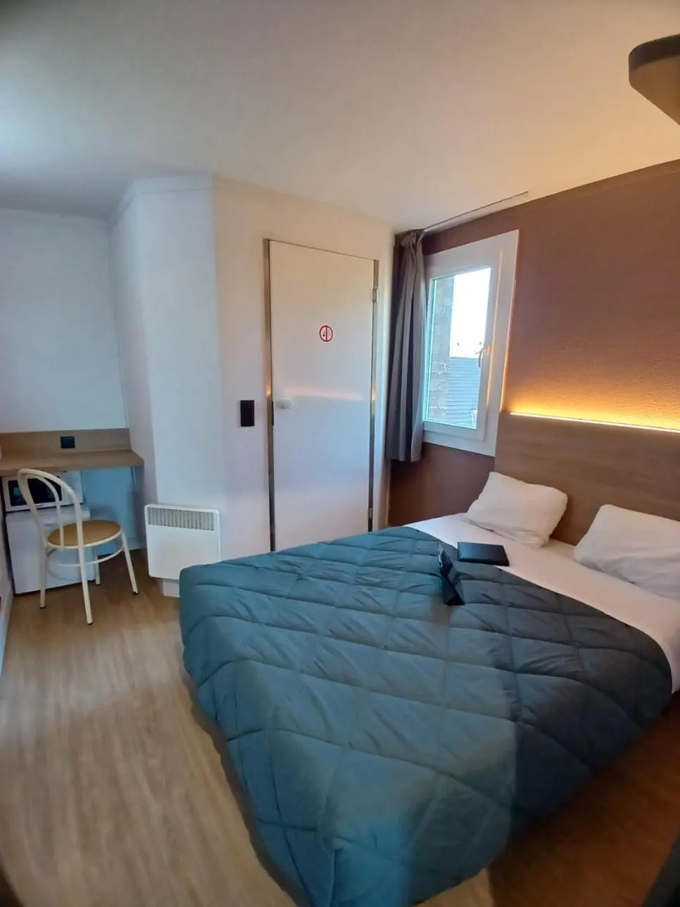 Bed in Premiere Classe Compiegne - Jaux