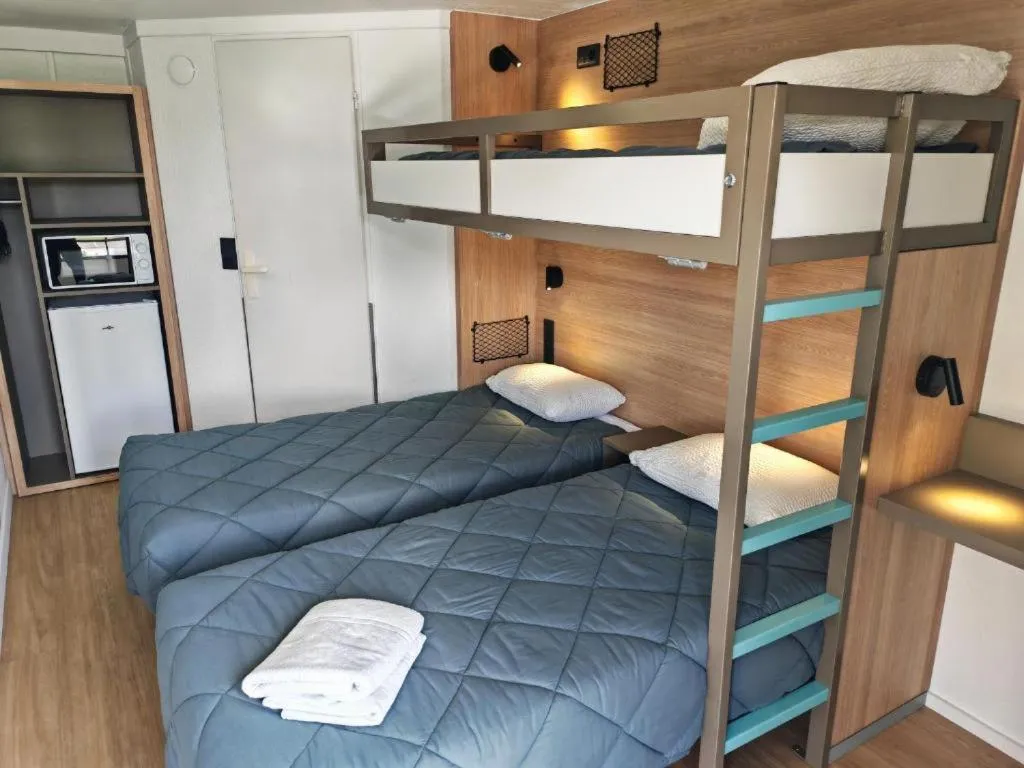 Bed in Premiere Classe Compiegne - Jaux