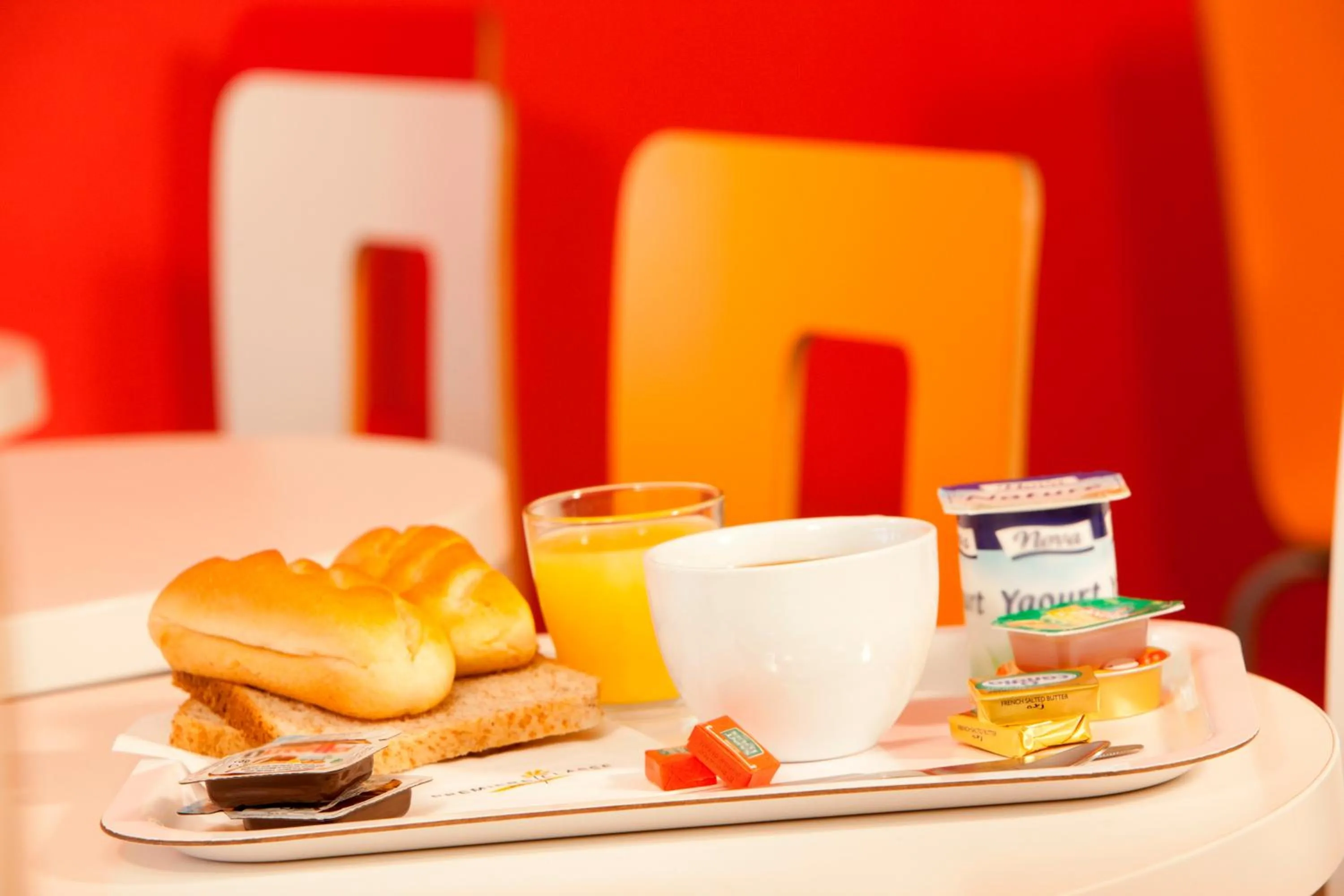 Restaurant/places to eat in Premiere Classe Herblay