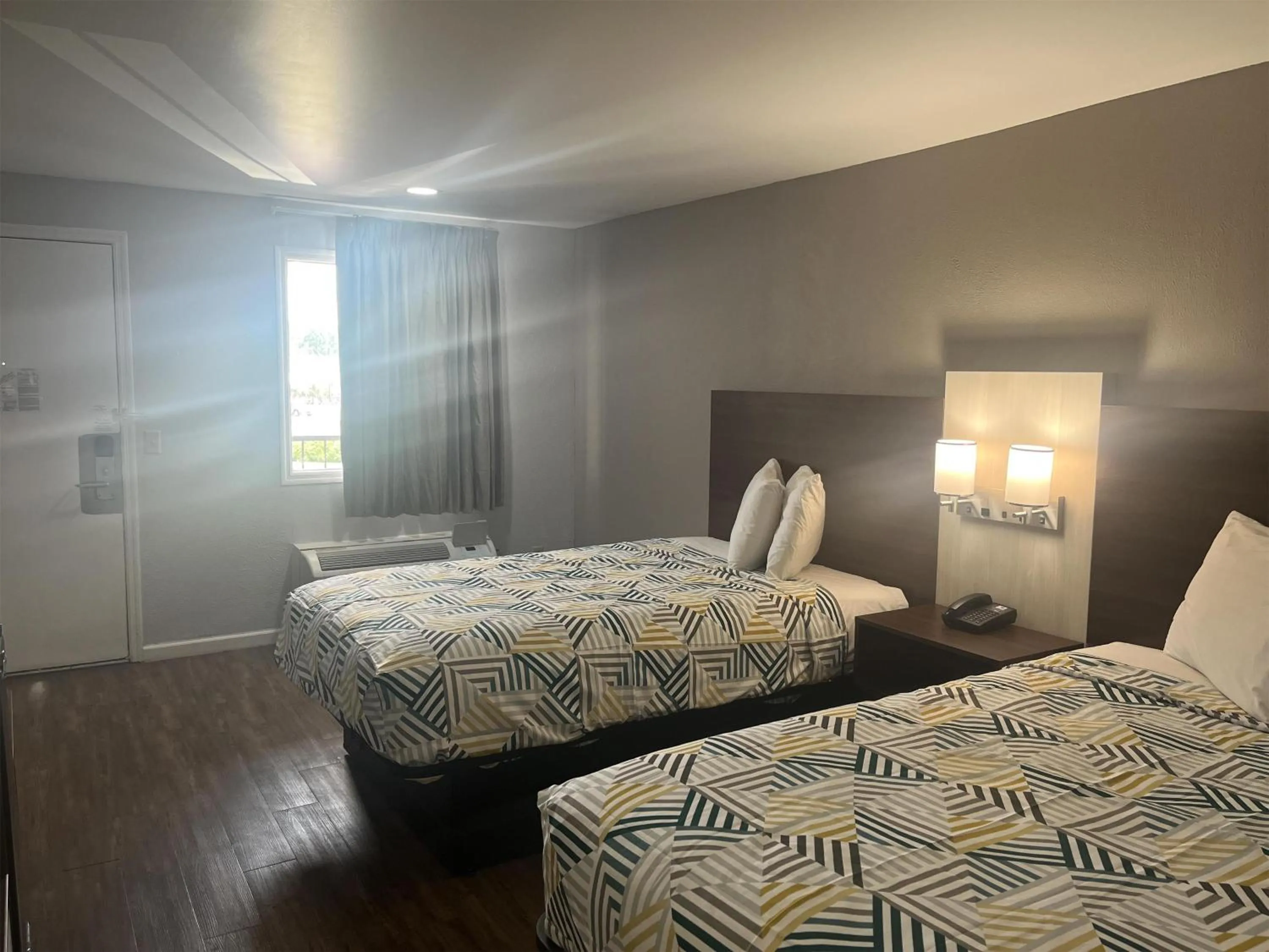 Bedroom, Bed in Motel 6 Saint George, SC – I-95