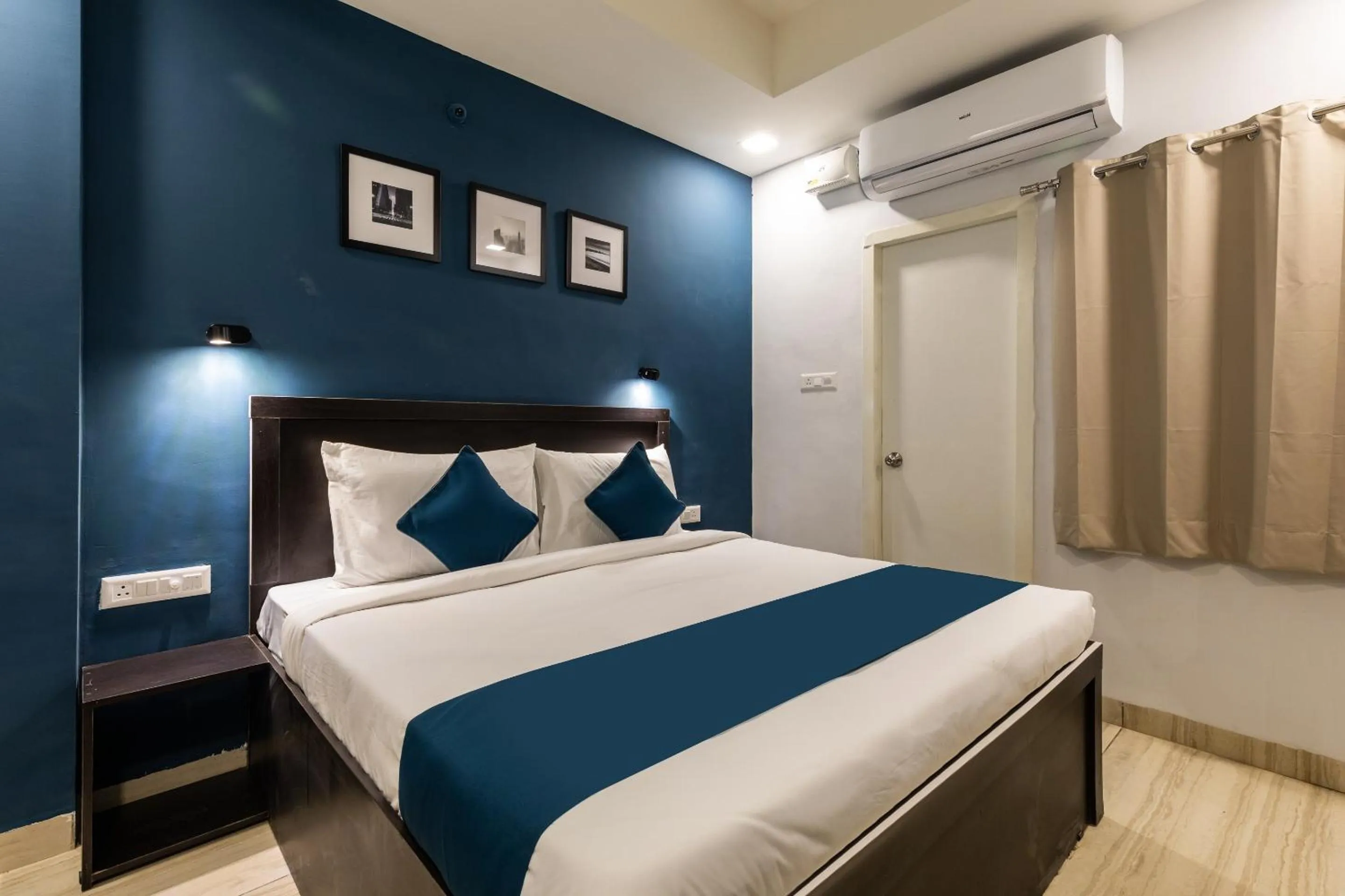 Bedroom, Bed in SILVERKEY FUSION STAYS