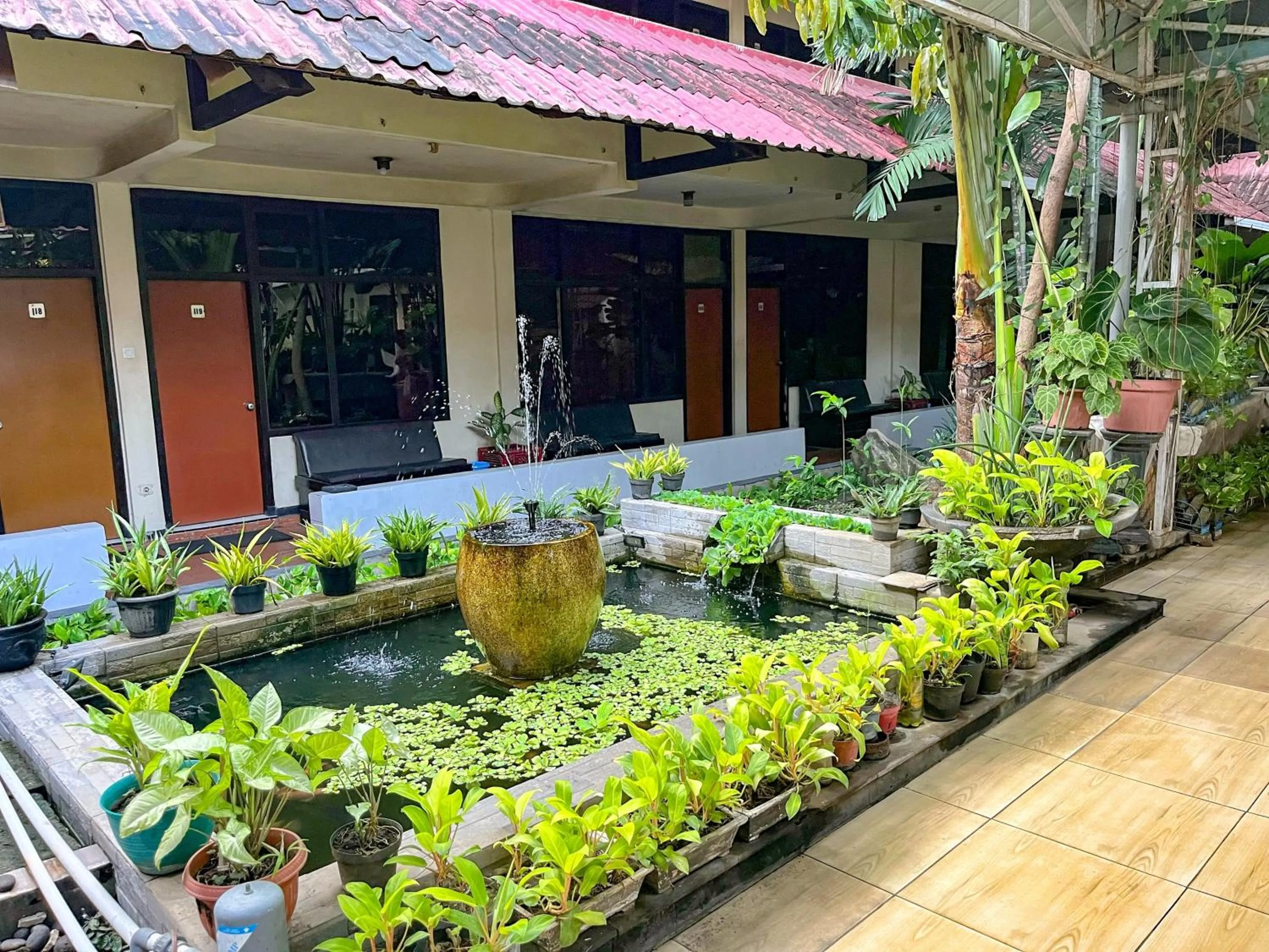 Property building in RedDoorz at Hotel Tampiarto Probolinggo Jawa Timur