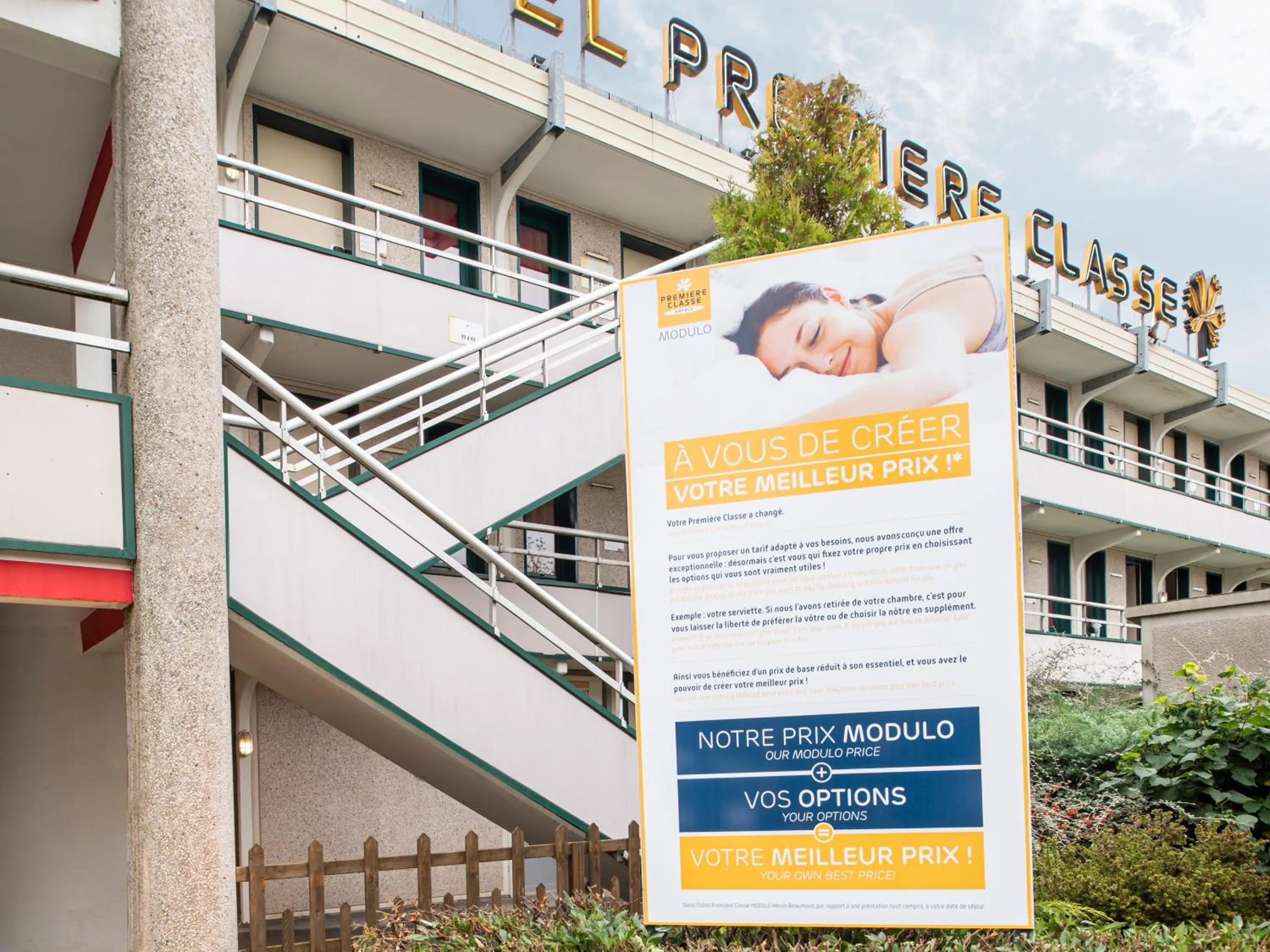 Facade/entrance in Première Classe Lille Sud Henin Beaumont