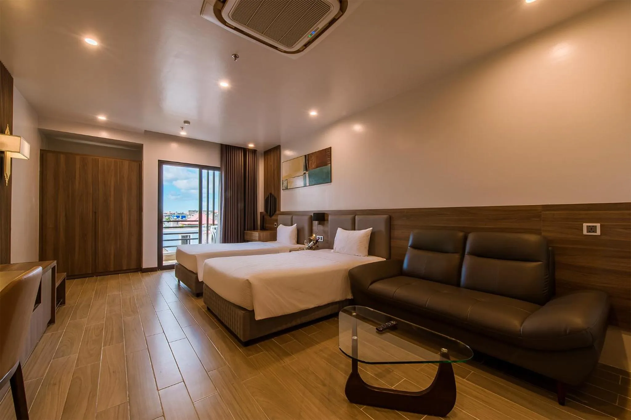 Bedroom, Bed in ZEN RIVERSIDE HOTEL & RESIDENCES