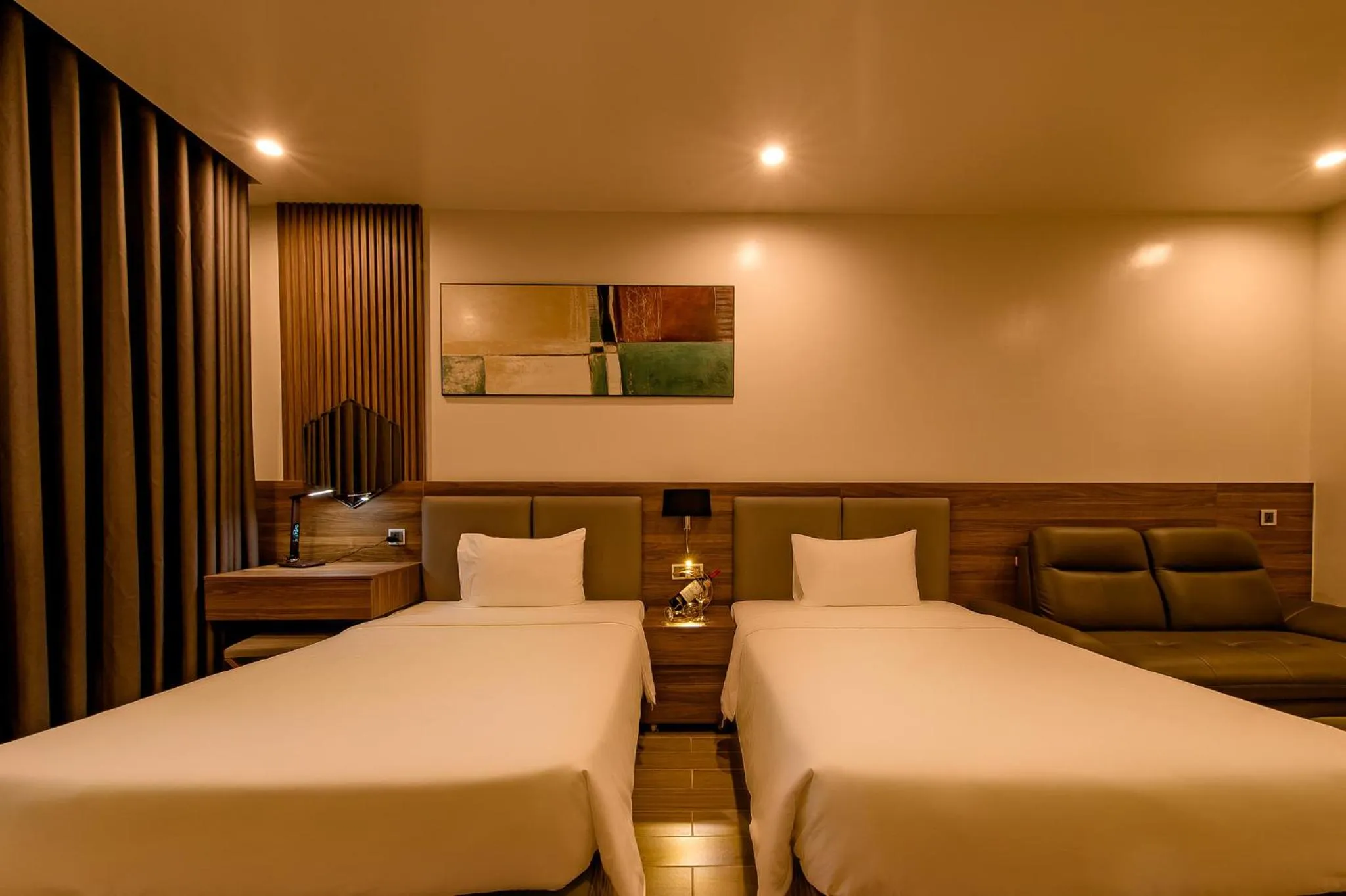 Bedroom, Bed in ZEN RIVERSIDE HOTEL & RESIDENCES