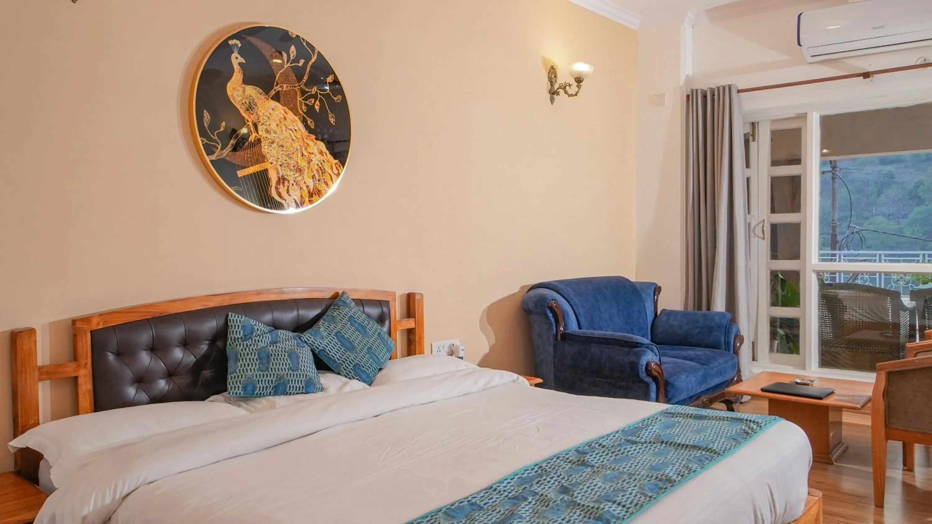 Living room in Neelesh Inn- A Luxury Lake View Hotel- 20 kms from Nainital