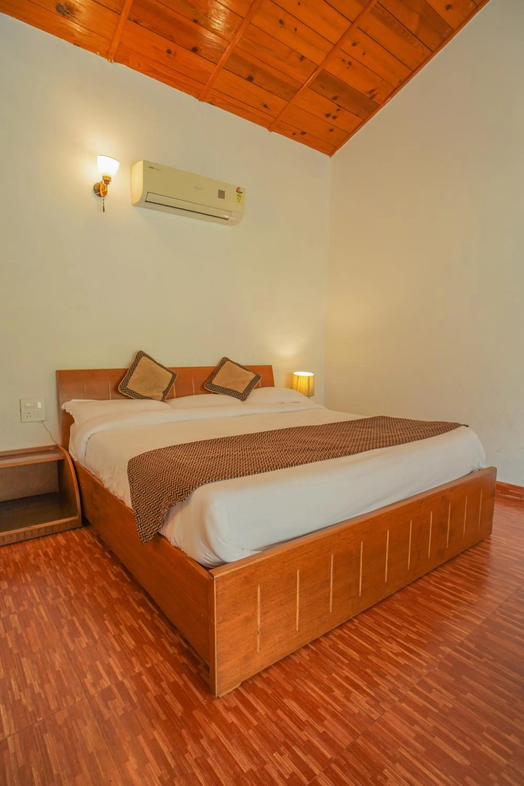 Bed in Neelesh Inn- A Luxury Lake View Hotel- 20 kms from Nainital