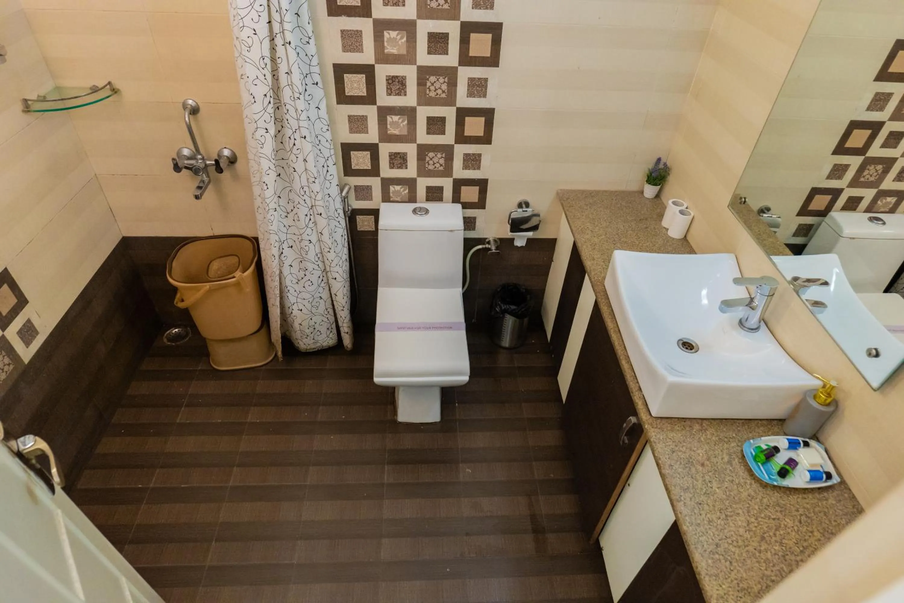 Toilet in Neelesh Inn- A Luxury Lake View Hotel- 20 kms from Nainital