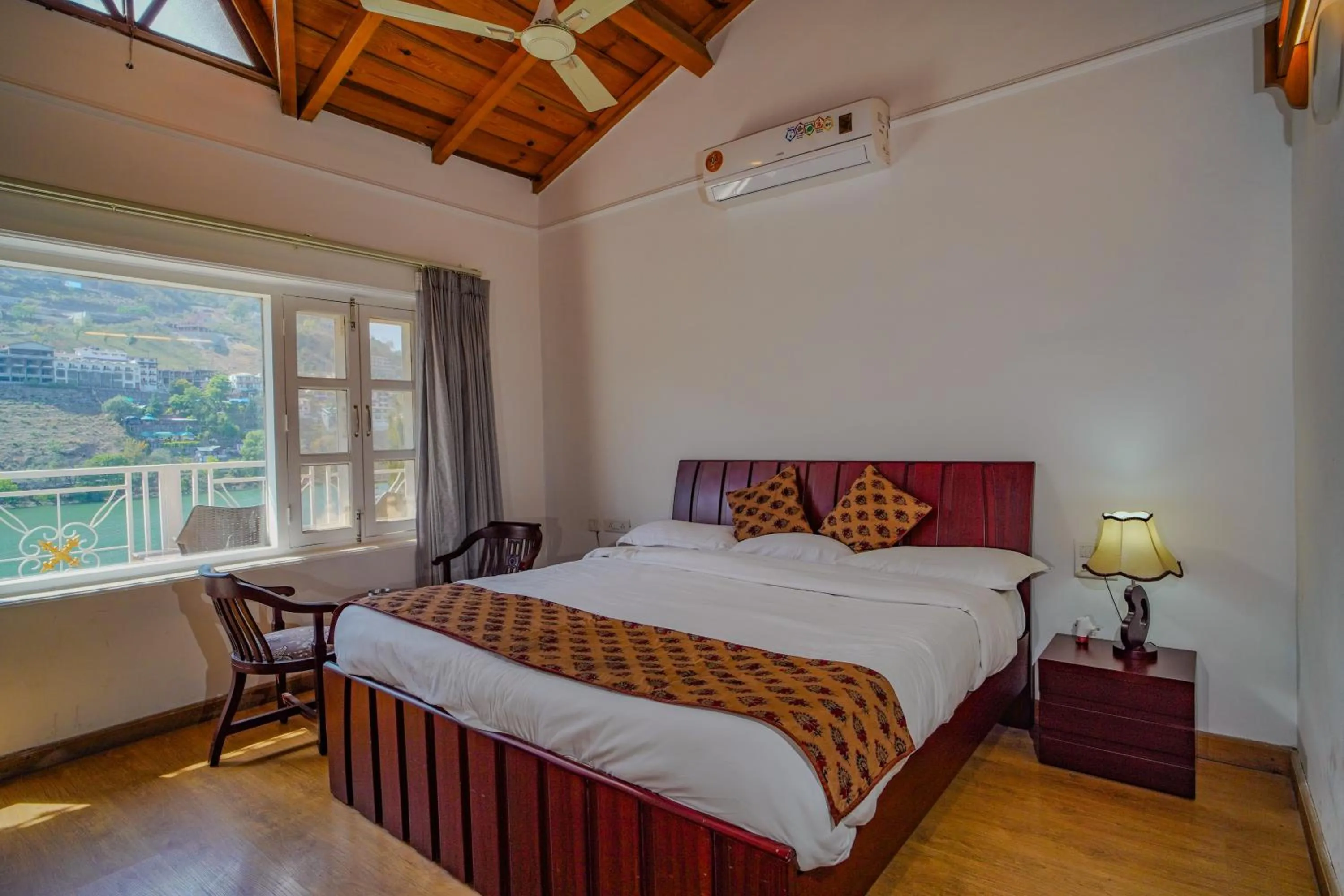 Photo of the whole room in Neelesh Inn- A Luxury Lake View Hotel- 20 kms from Nainital
