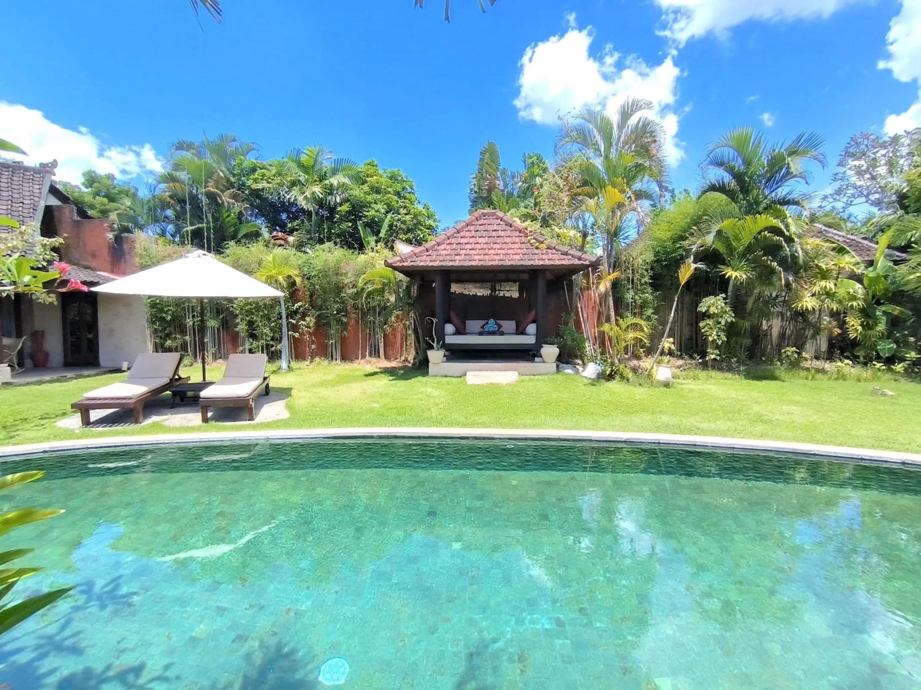 Garden view in Villa Plawa Asri