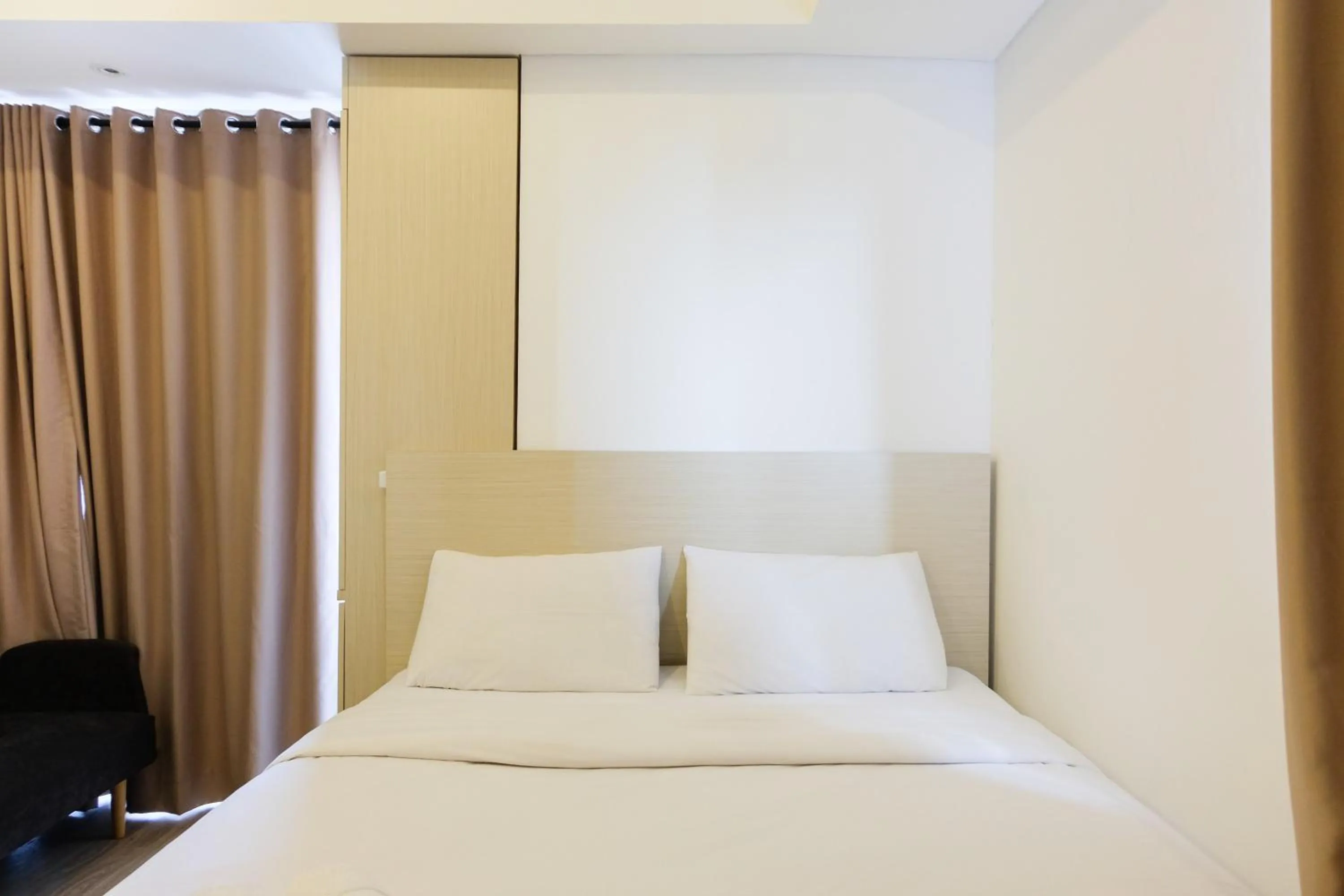 Bedroom, Bed in Cozy and Compact Casa De Parco Studio Apartment By Travelio