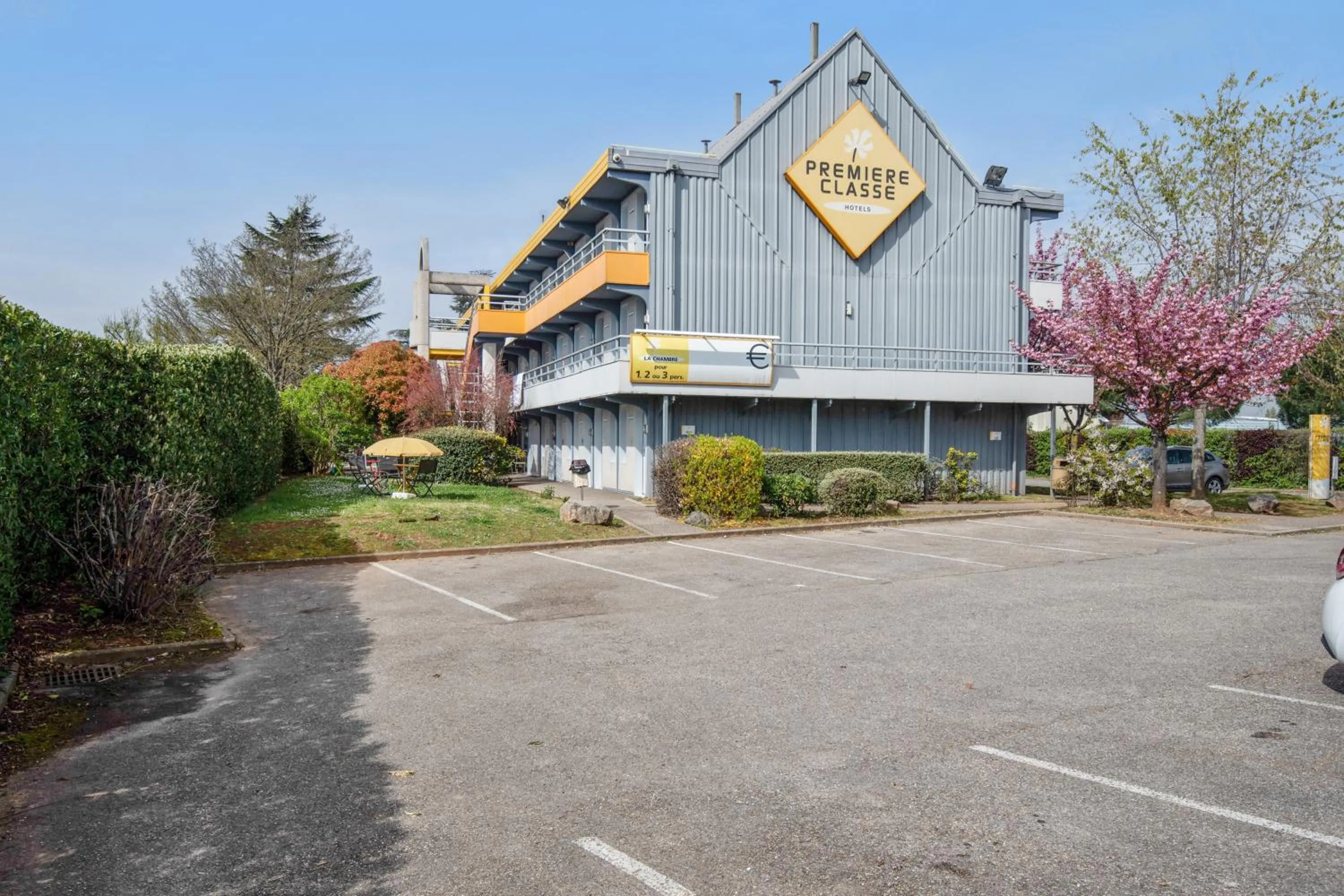 Property building in Premiere Classe Lyon Est - Bron Eurexpo